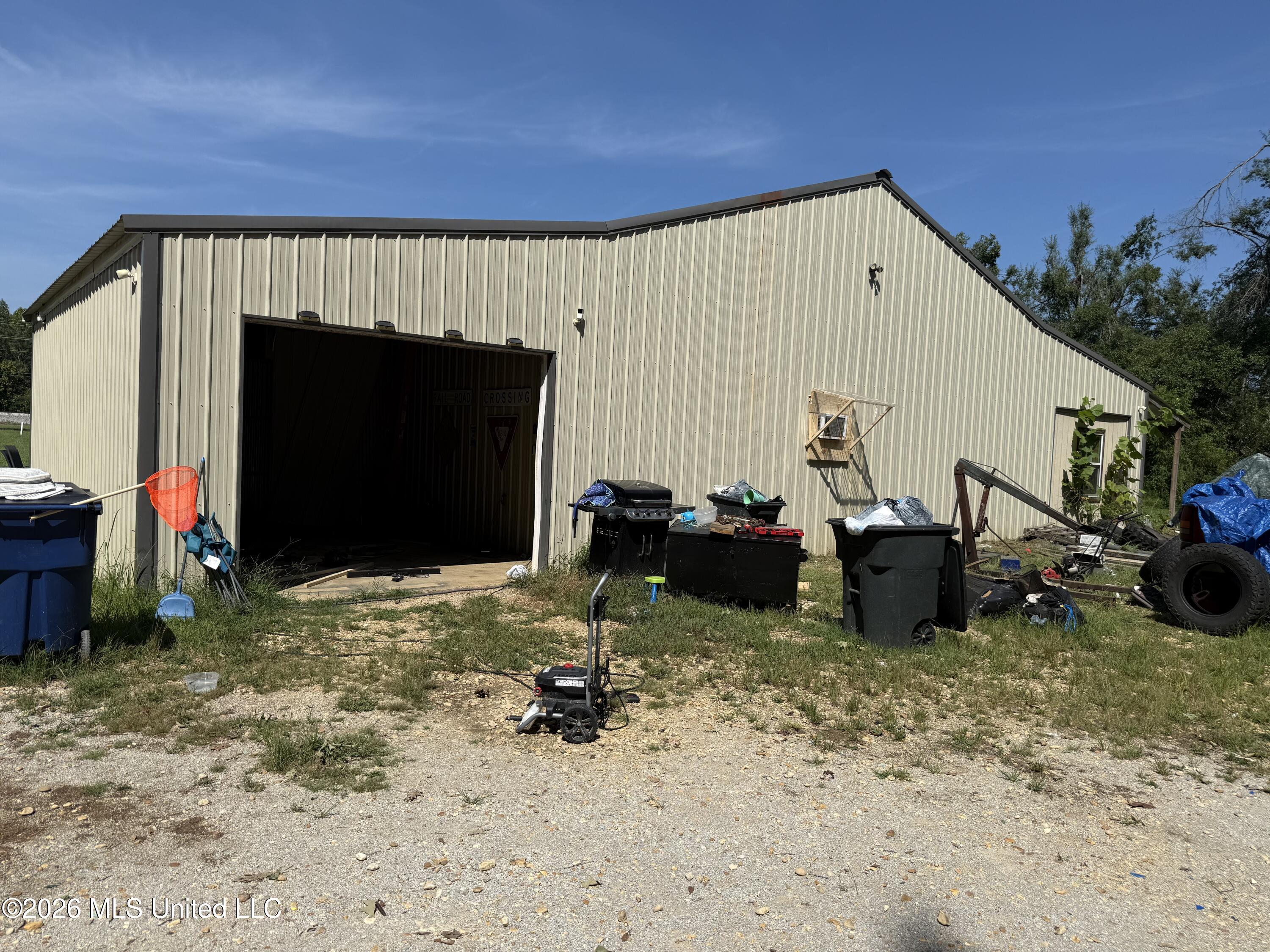 154 Front Street Property Photo 5