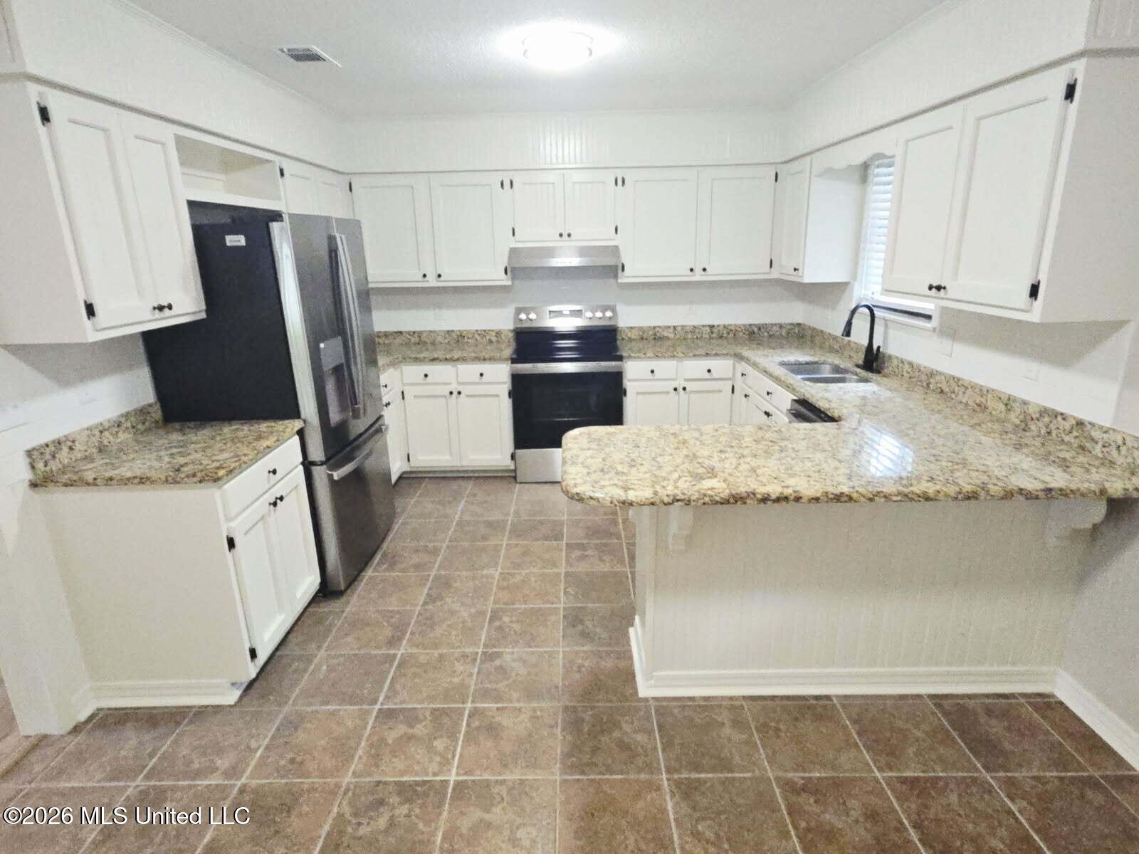 104 N Old Highway 15 Property Photo 6