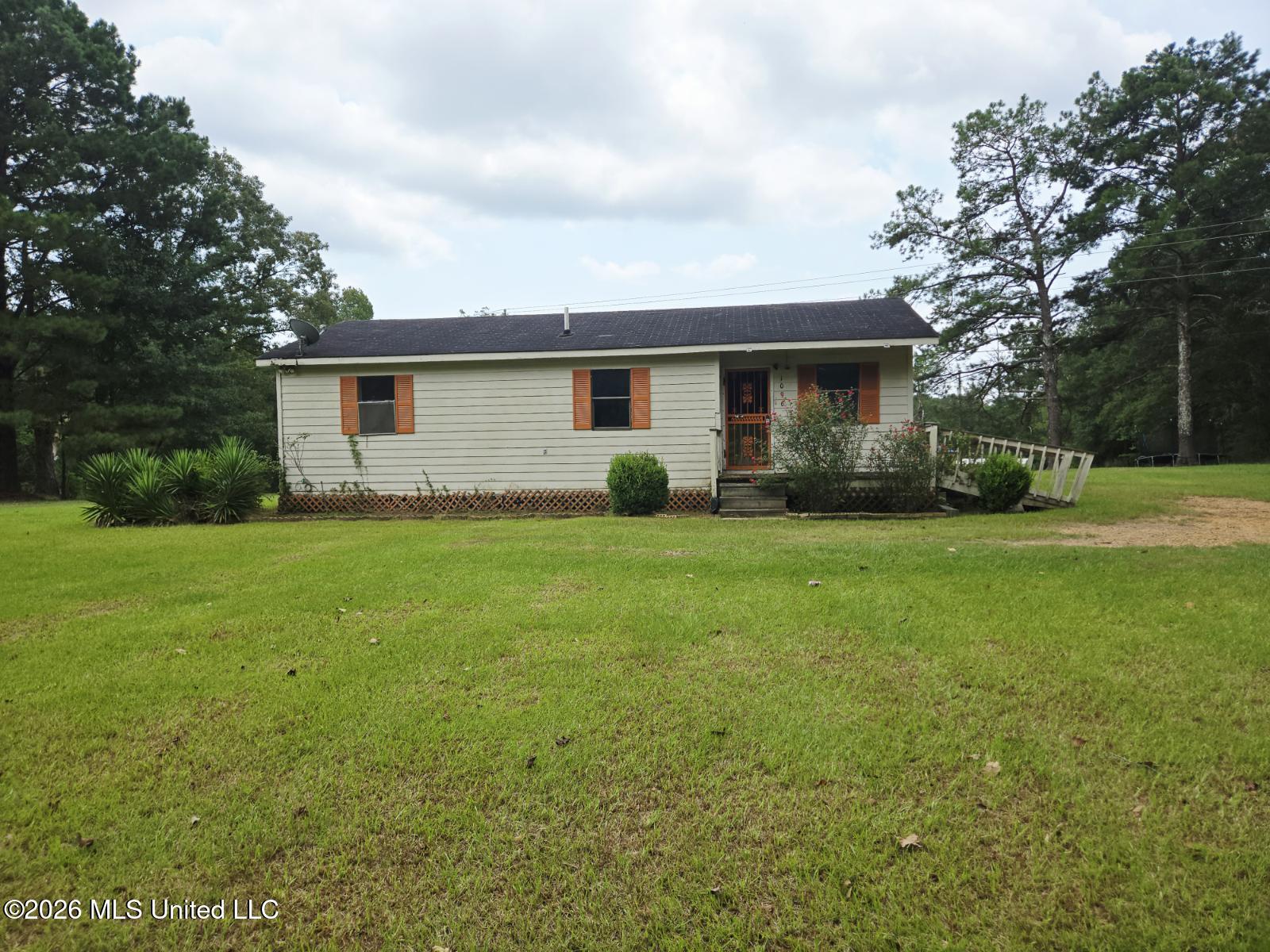 1096 Hansen Road Property Photo 1