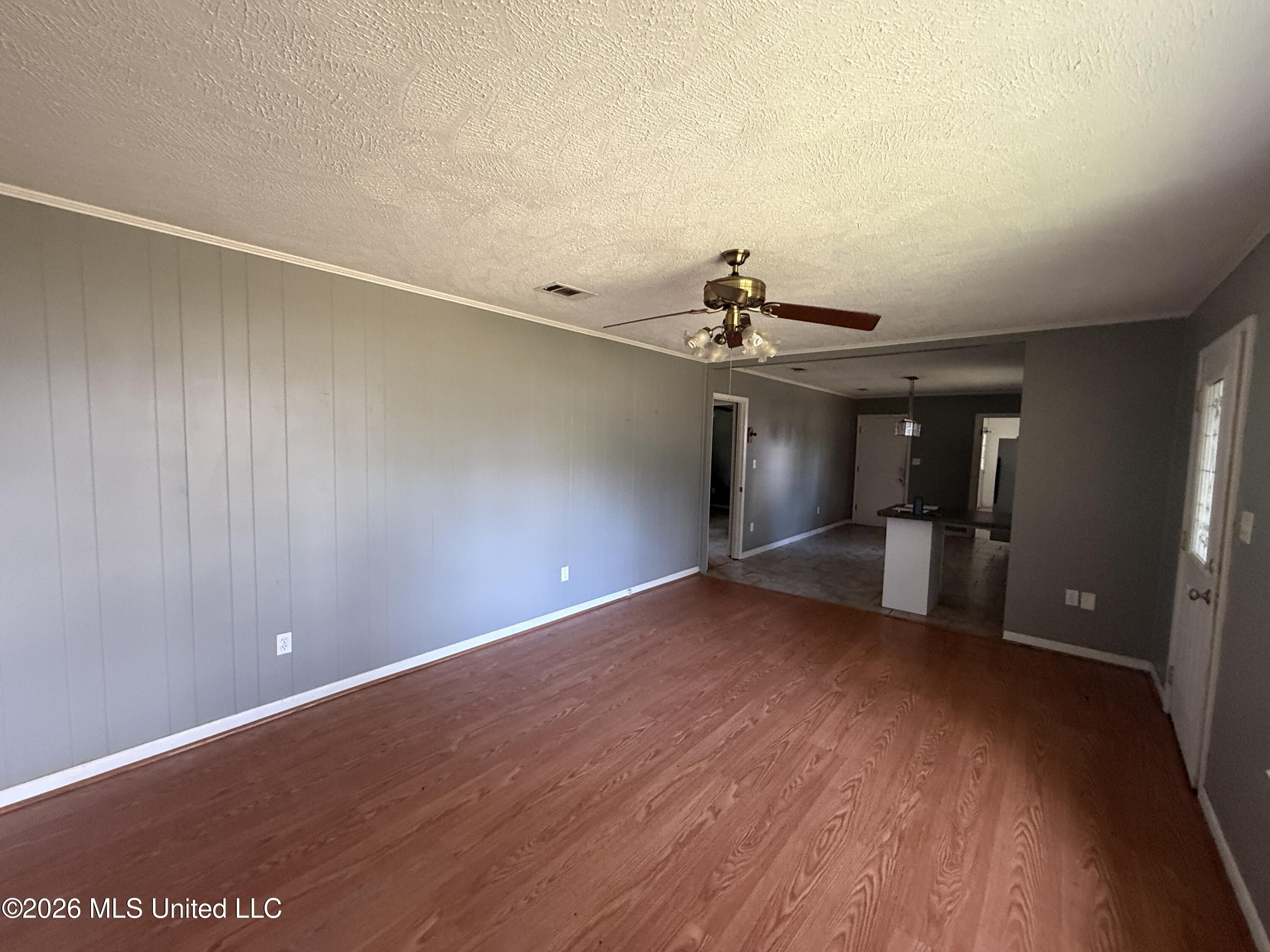 301 Sloan Drive Property Photo 2