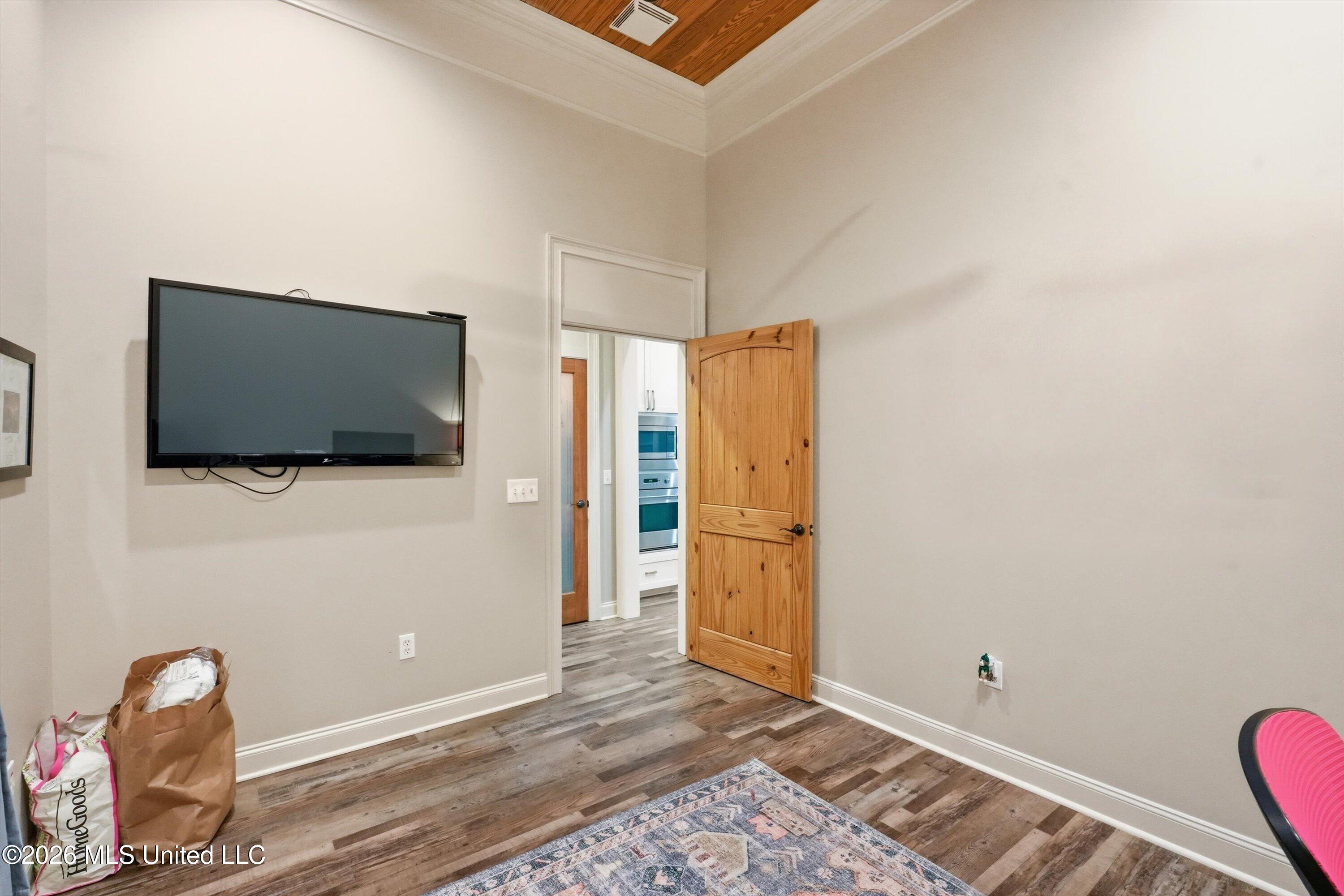 213 Northshore Place Property Photo 33
