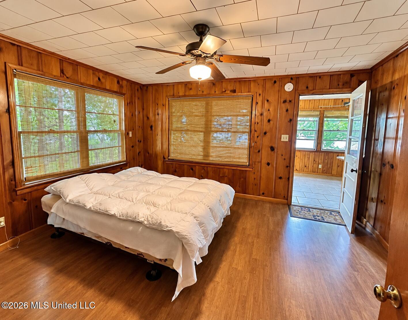 318 Lake Shore Drive Property Photo 20