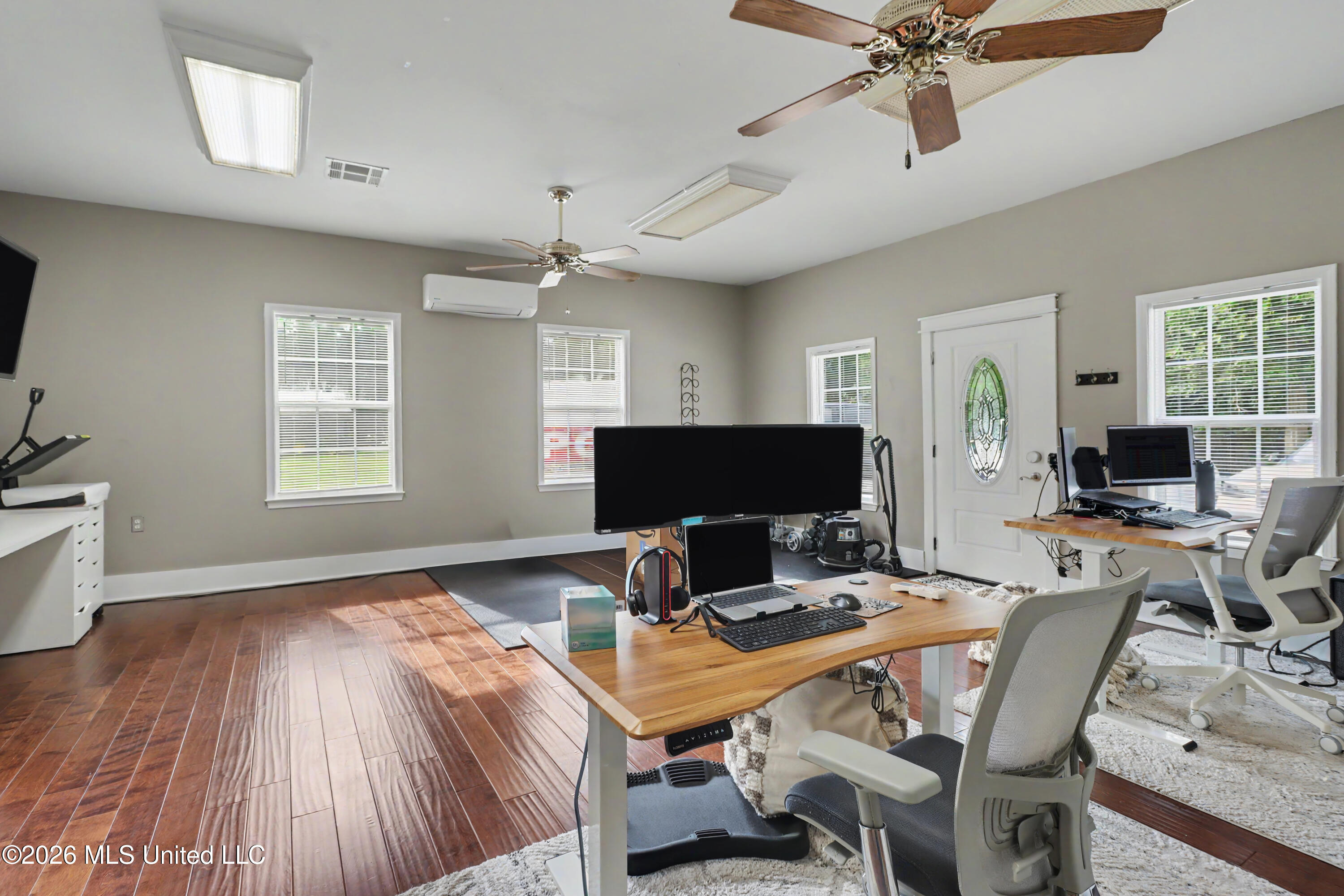 14429 Rose Lane Property Photo 2