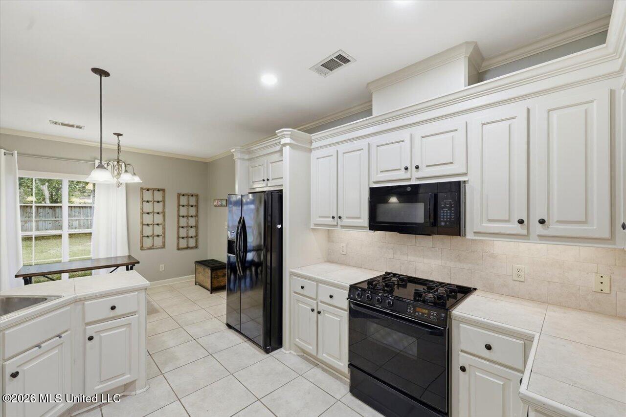 313 Hunters Ridge Drive Property Photo 13