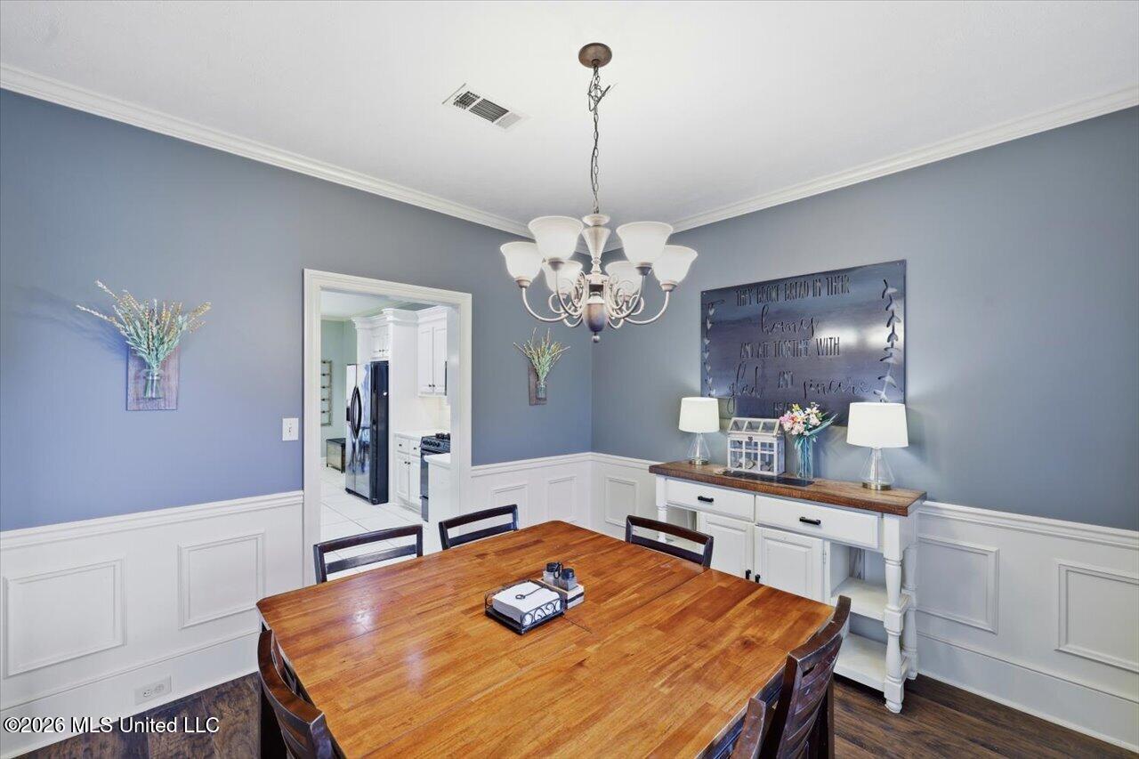 313 Hunters Ridge Drive Property Photo 16