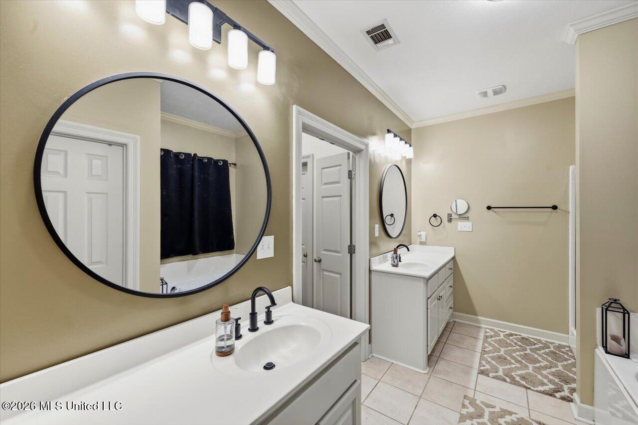 313 Hunters Ridge Drive Property Photo 23