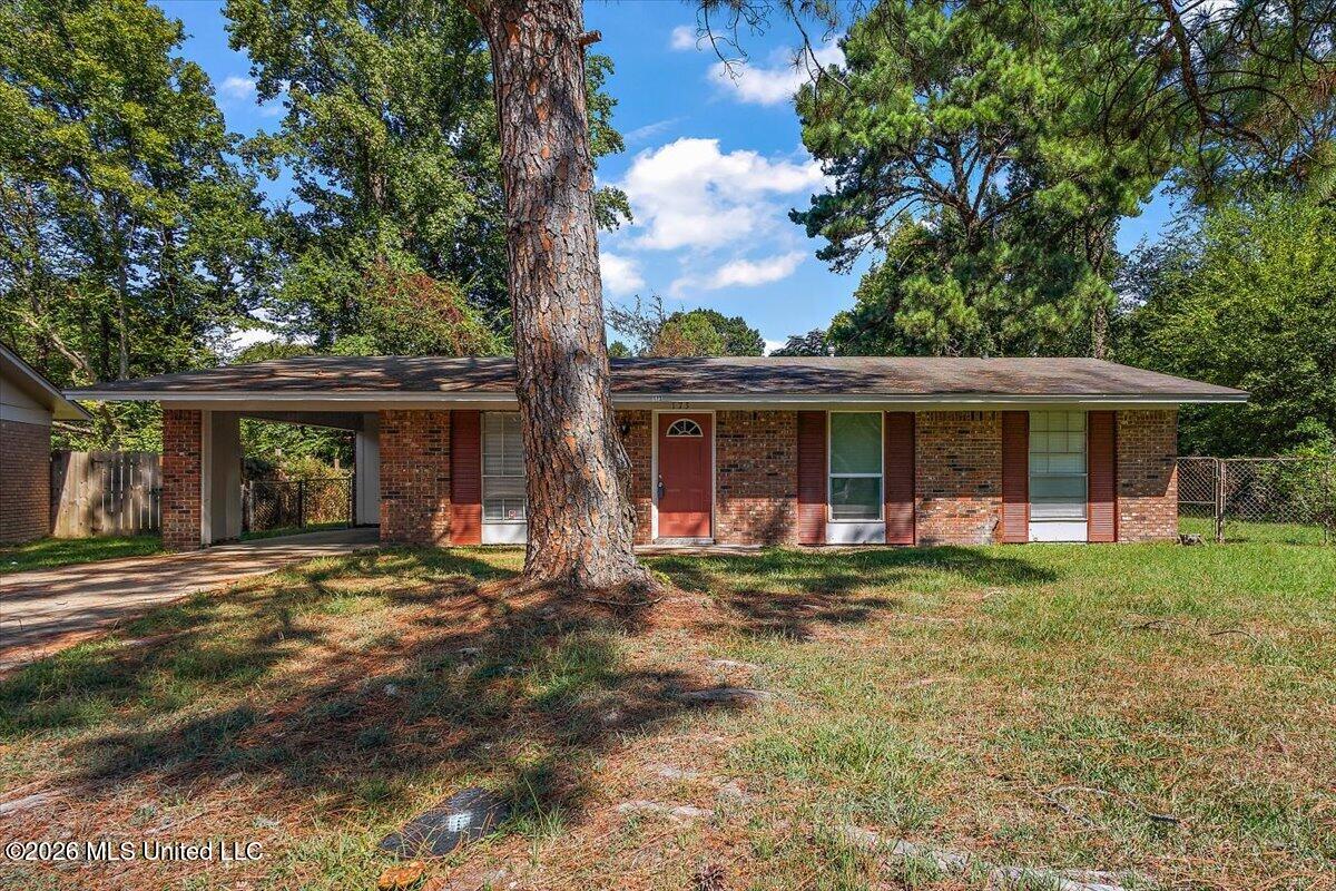 173 Grover Cleveland Circle Property Photo 1