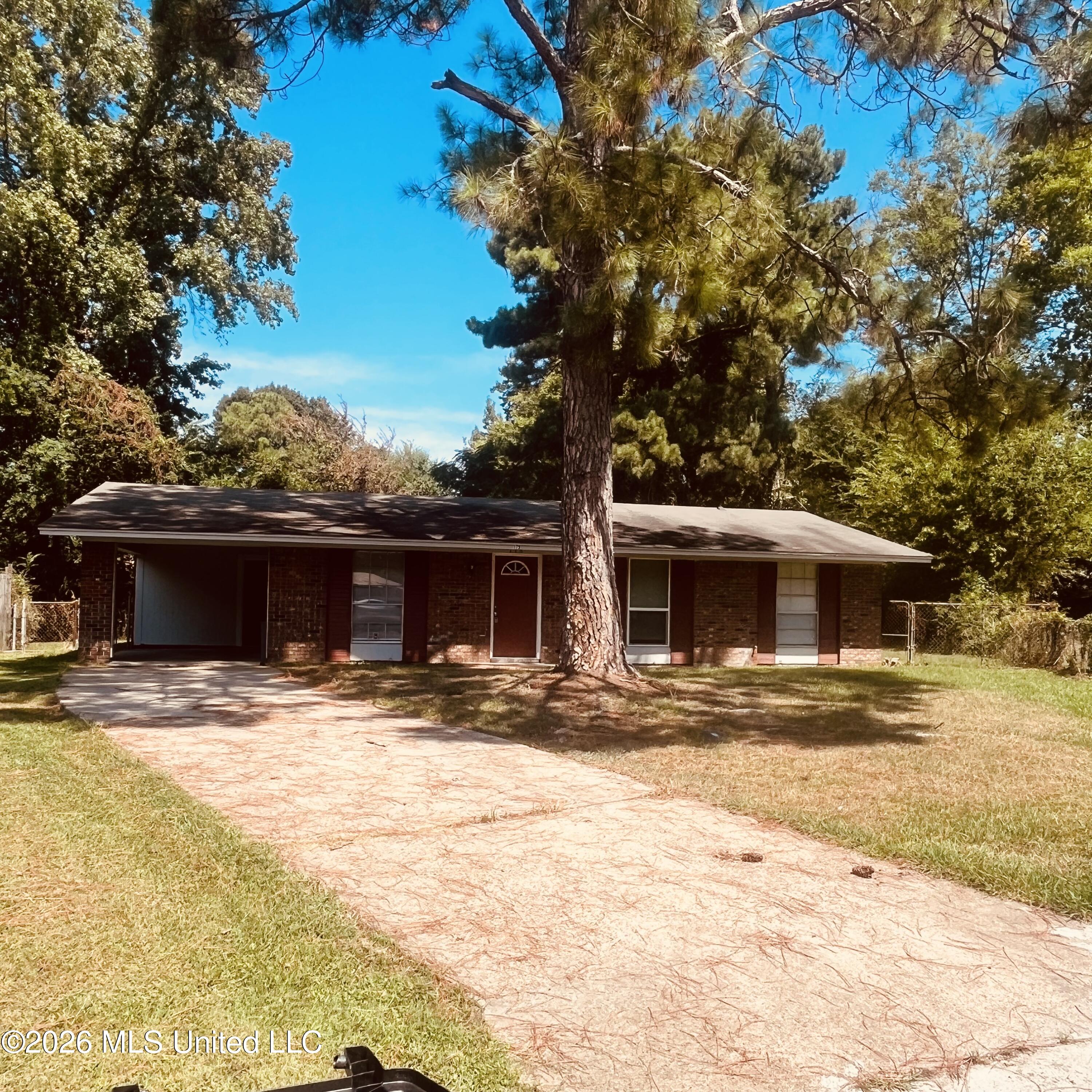 173 Grover Cleveland Circle Property Photo 3