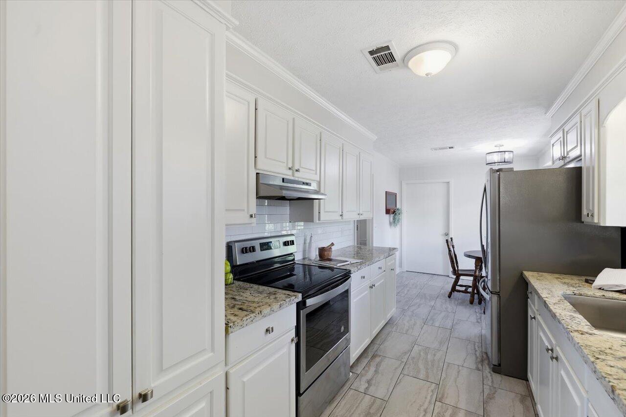 7105 Edgewater Drive Property Photo 13
