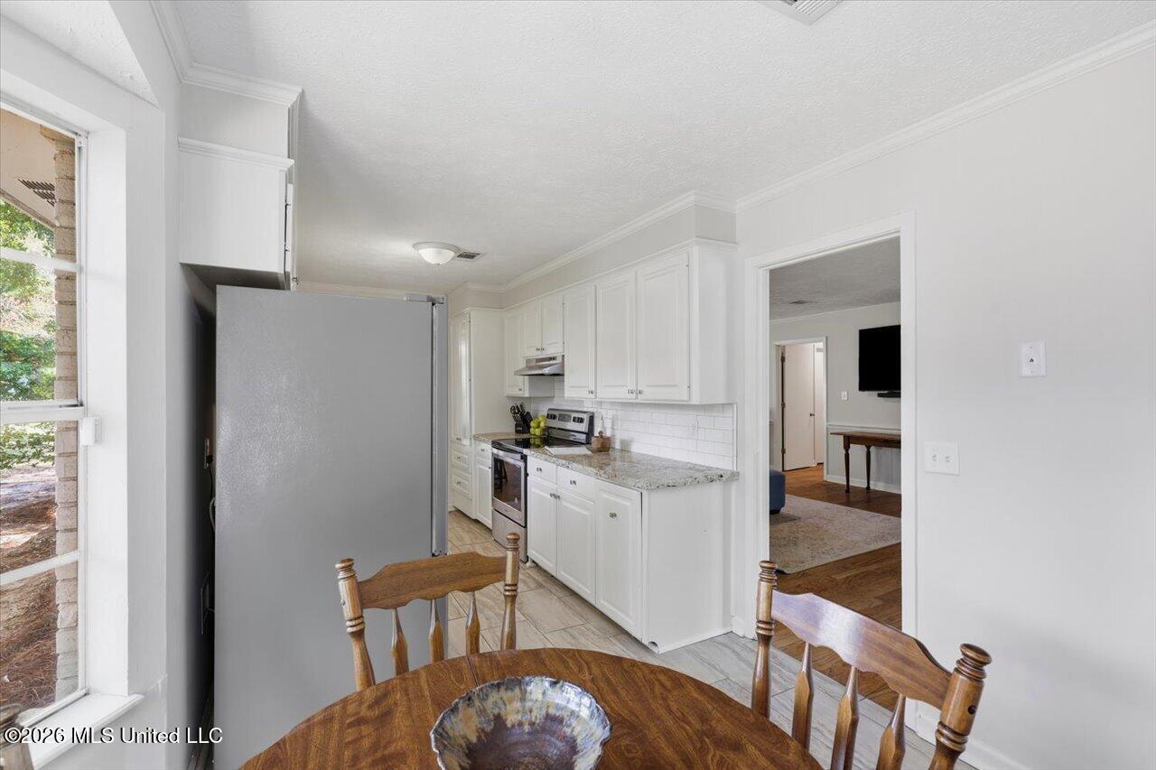 7105 Edgewater Drive Property Photo 16