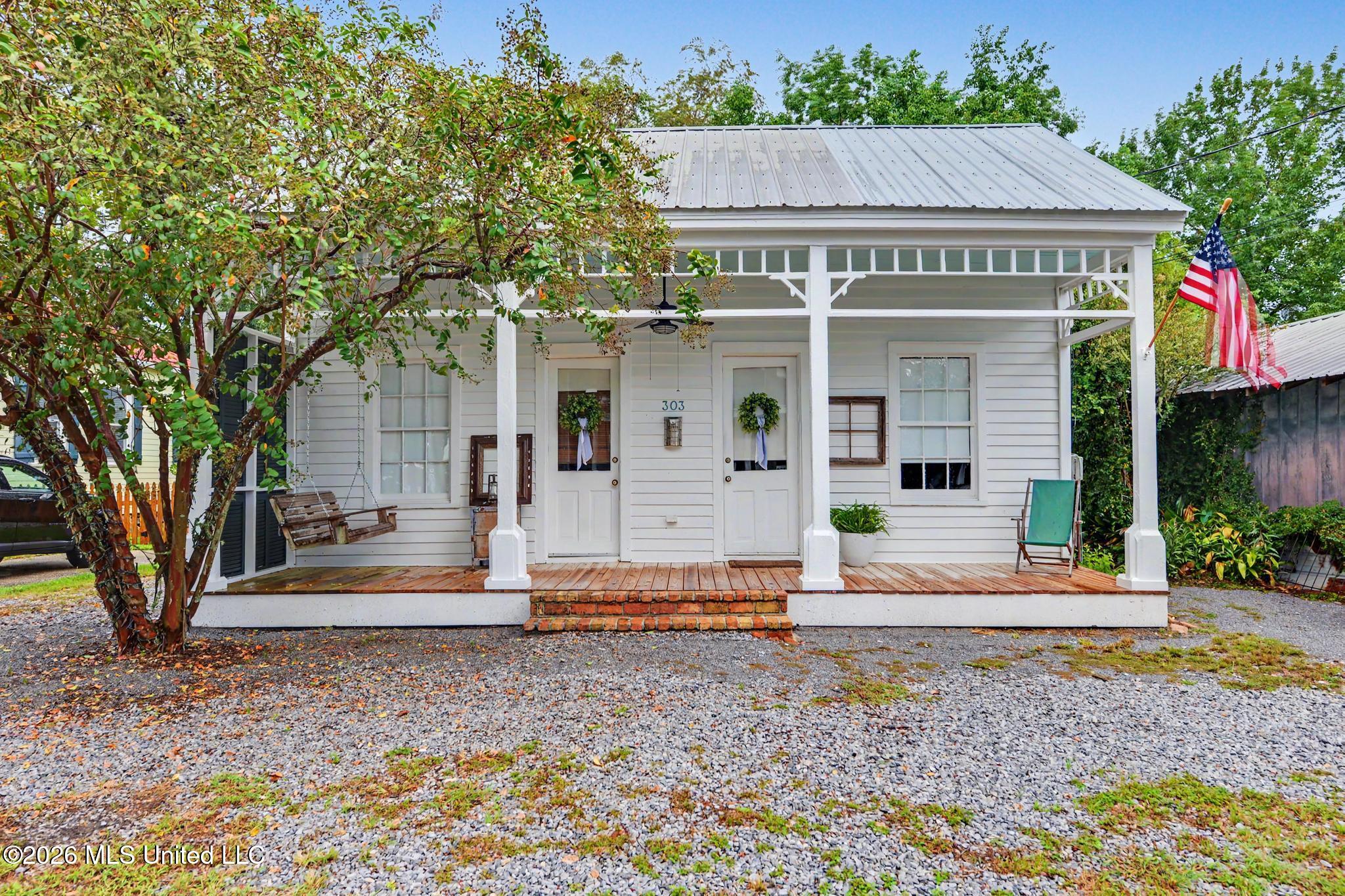 303 State Street Property Photo 1