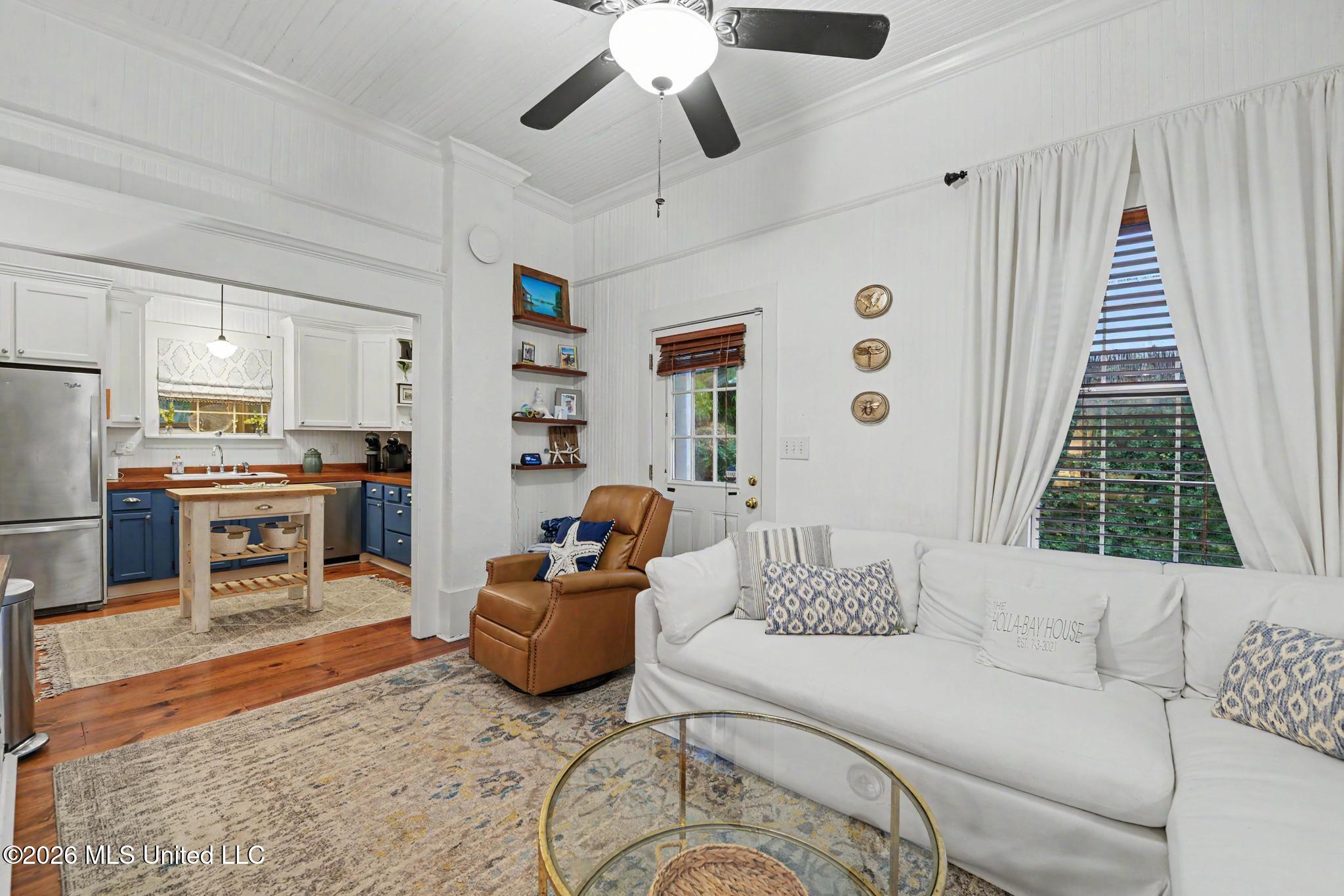 303 State Street Property Photo 4
