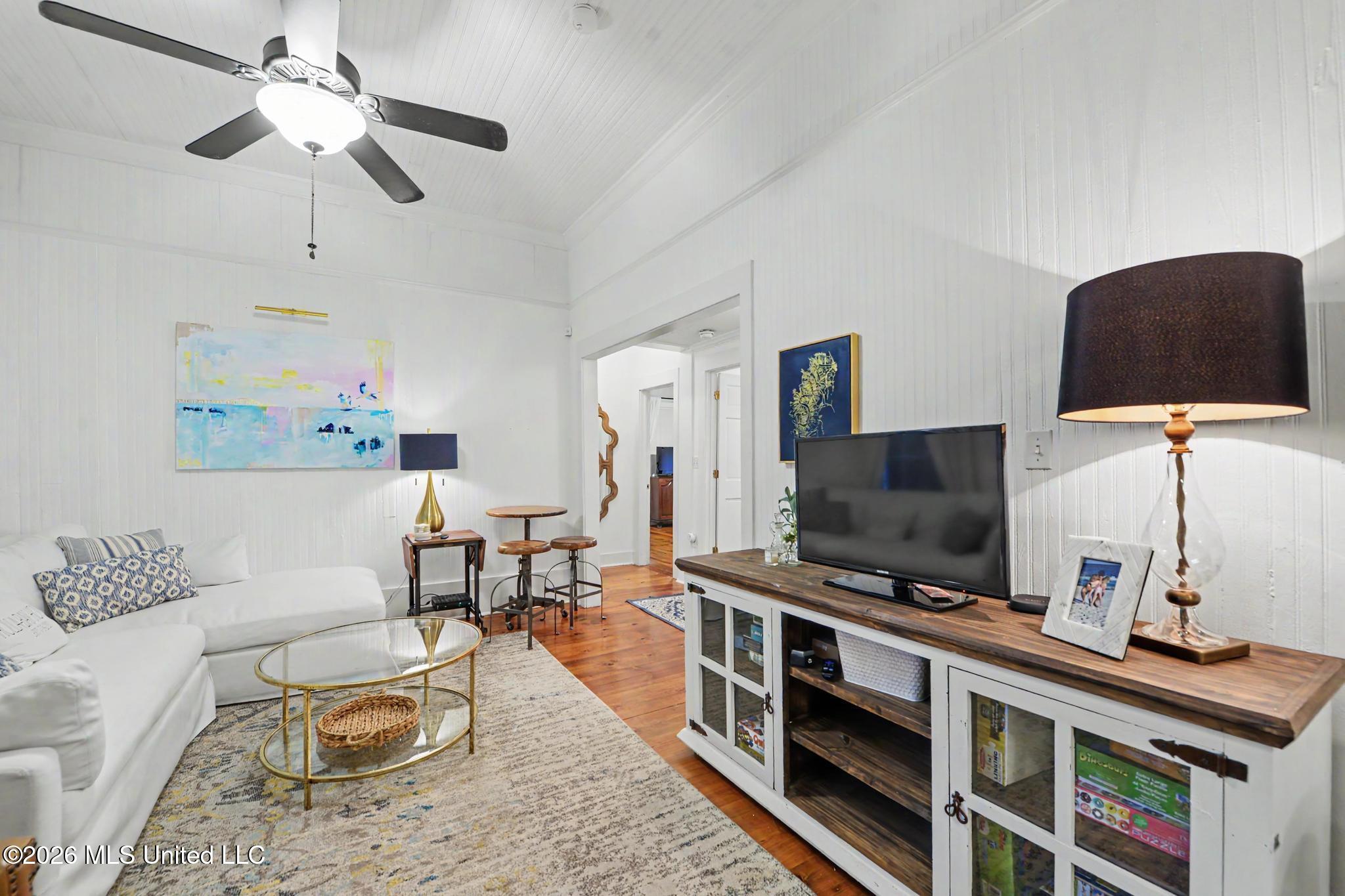 303 State Street Property Photo 6