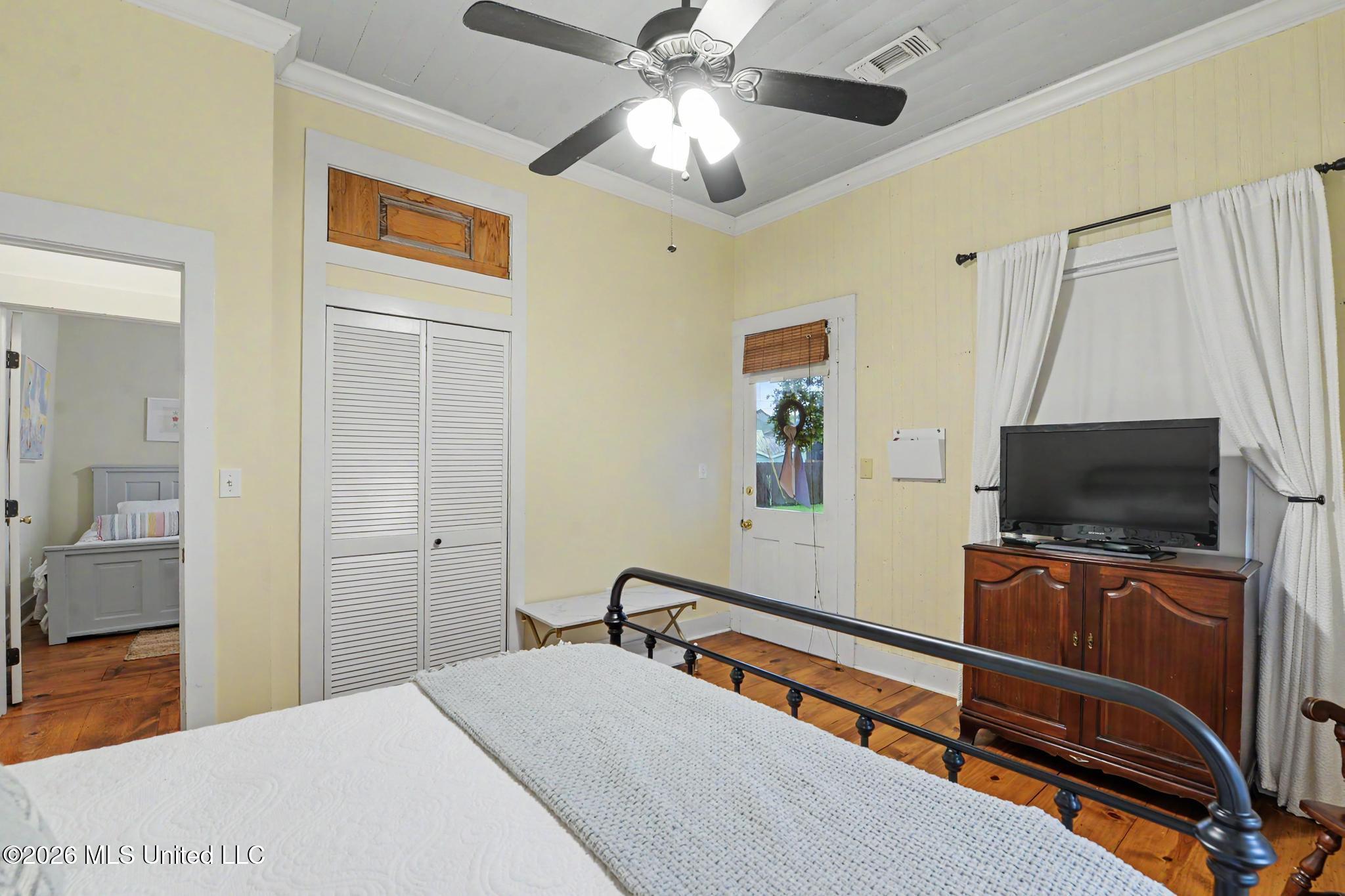 303 State Street Property Photo 13