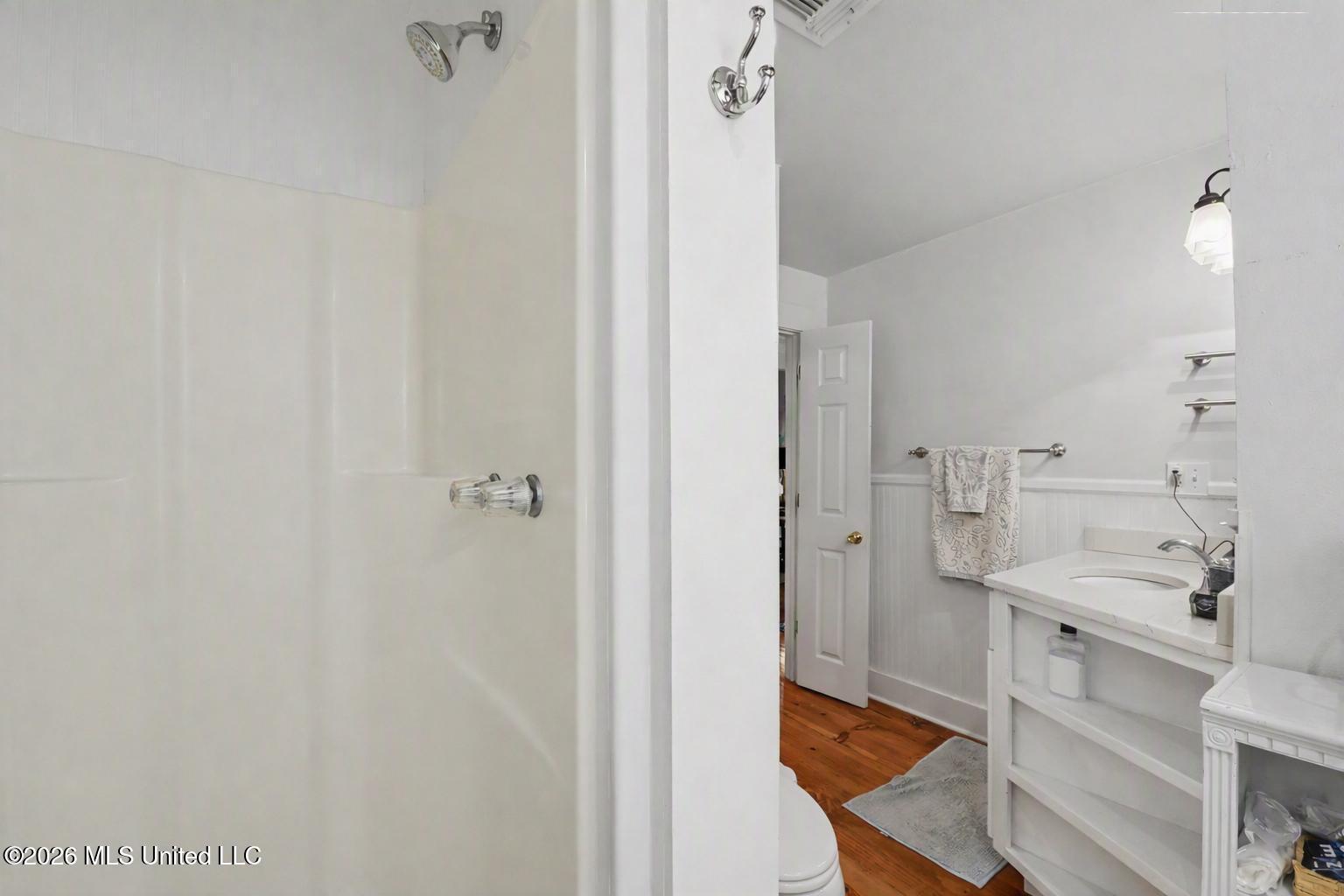 303 State Street Property Photo 18