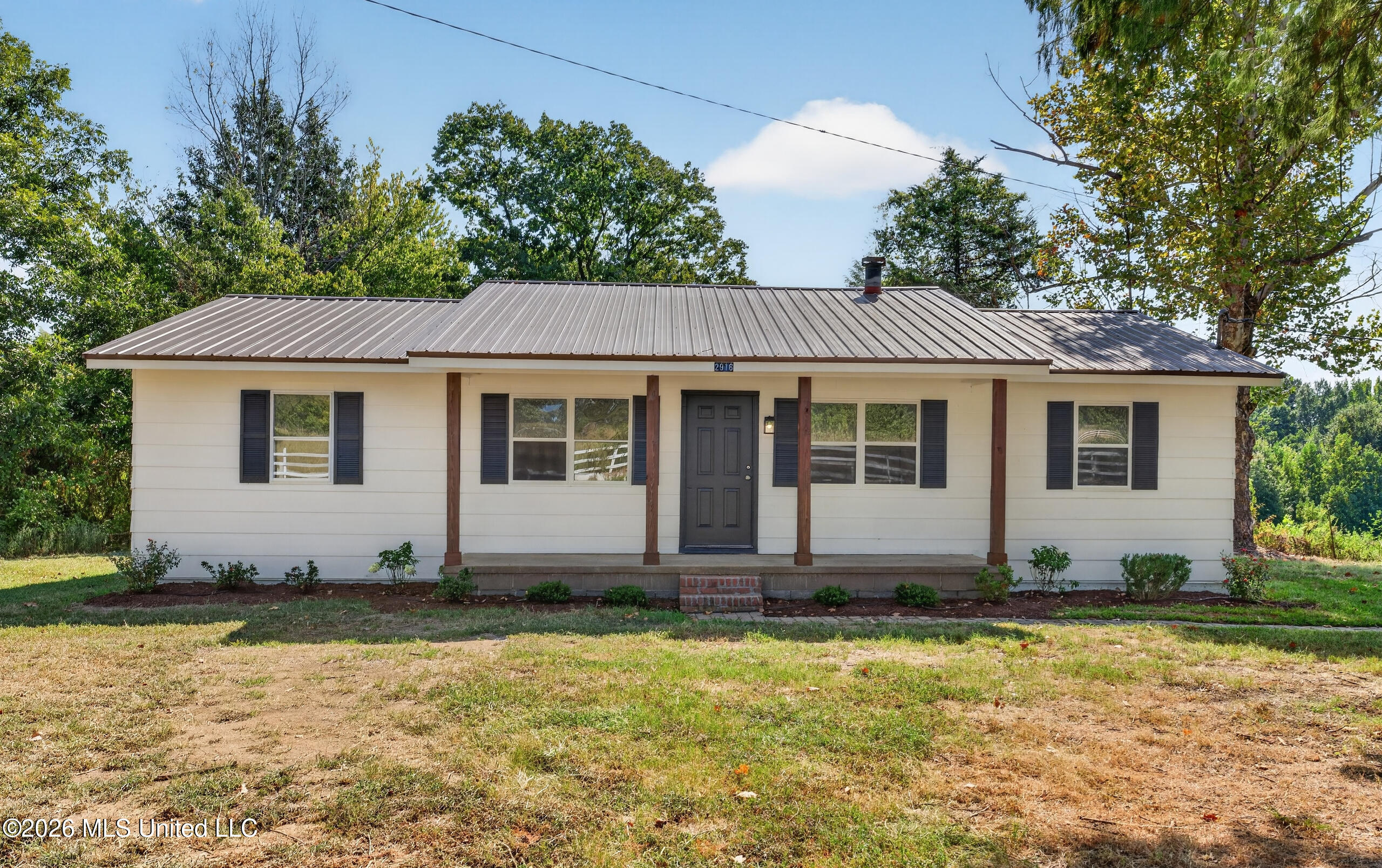 2916 Brownlee Road Property Photo 1