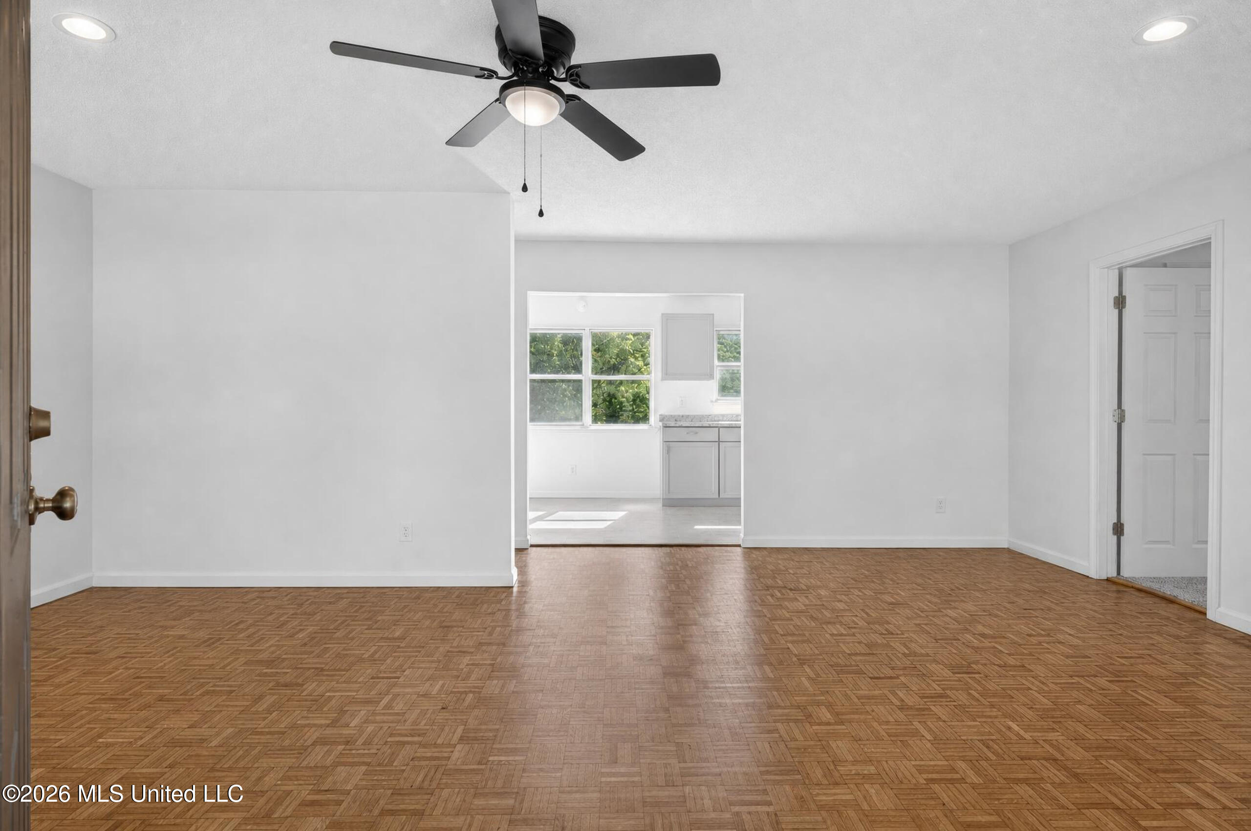 2916 Brownlee Road Property Photo 6