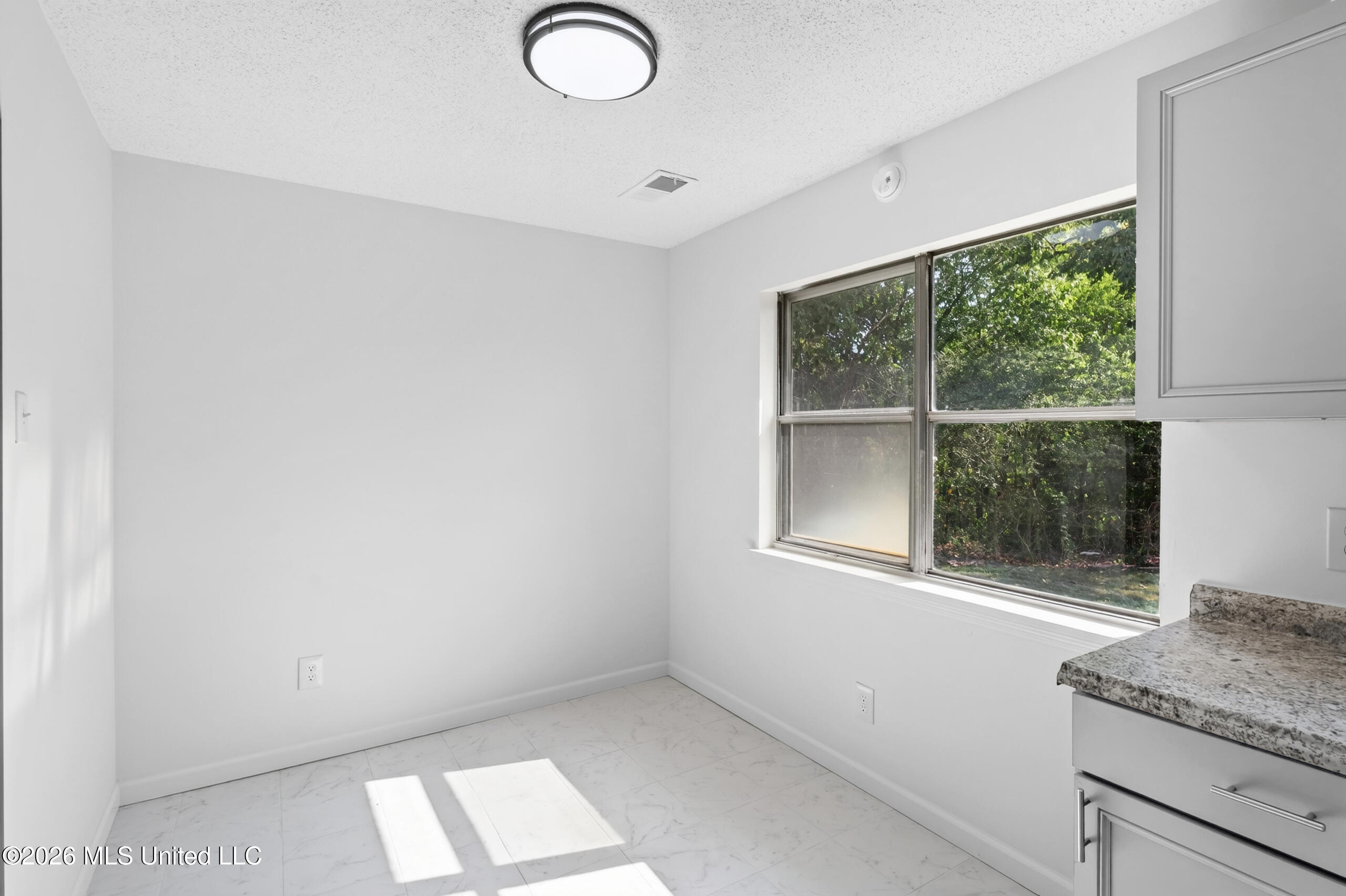 2916 Brownlee Road Property Photo 8