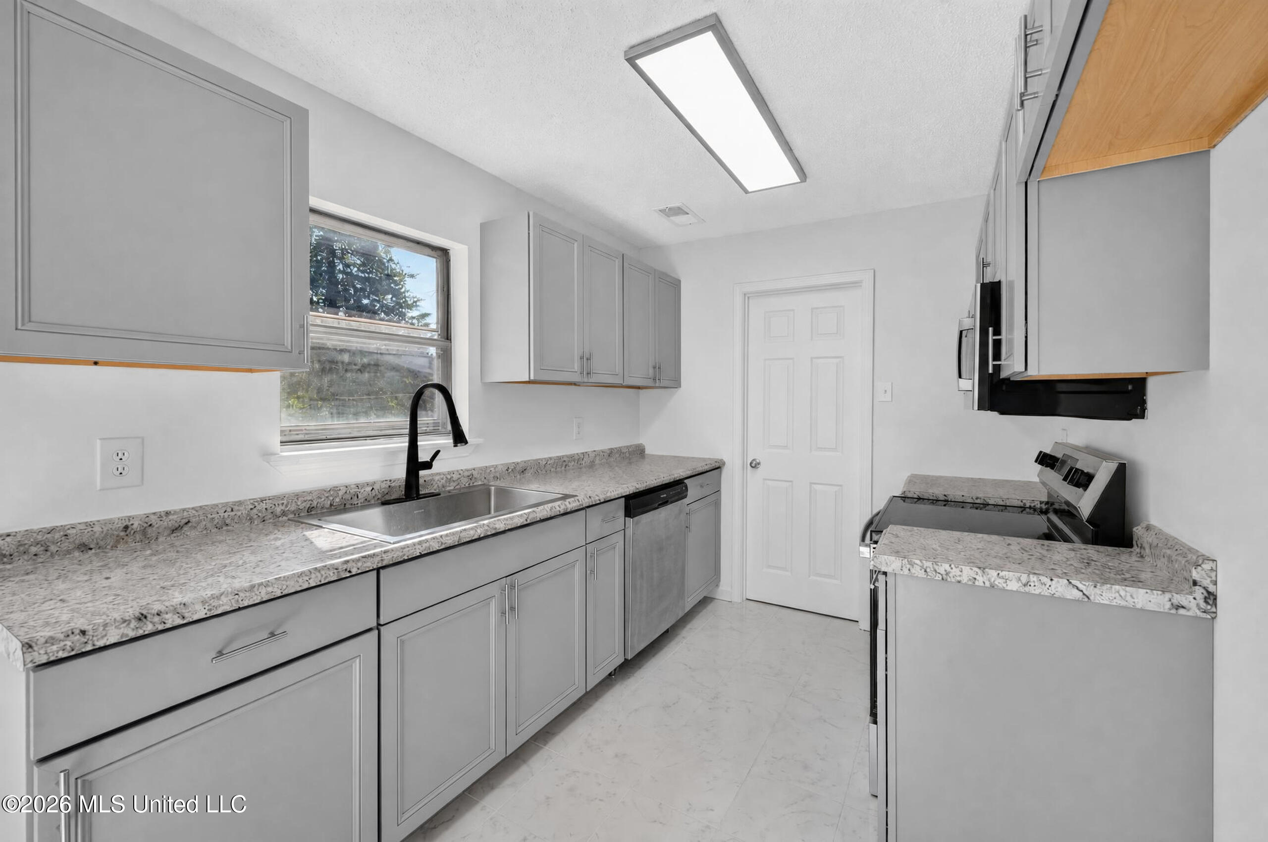2916 Brownlee Road Property Photo 11