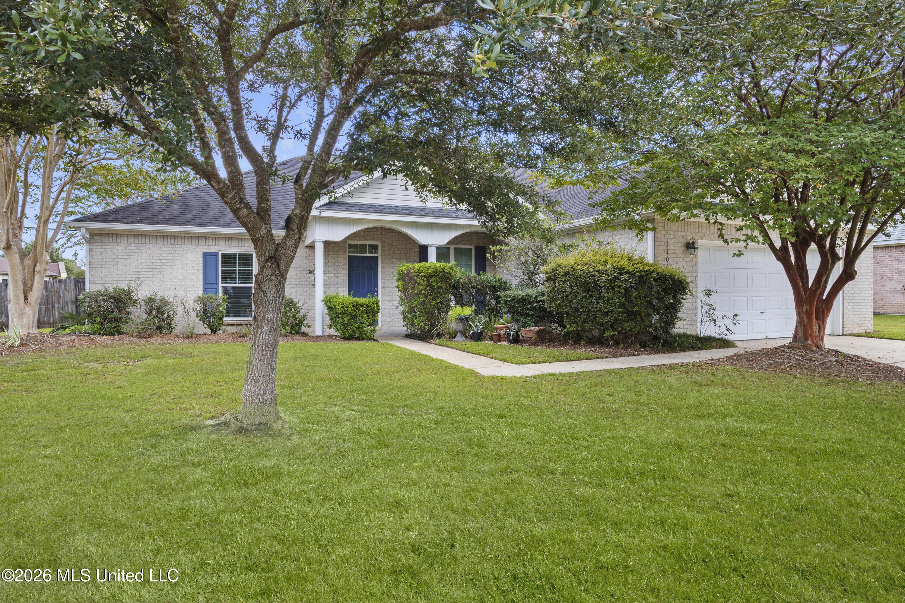 3104 Stonewood Drive Property Photo 1