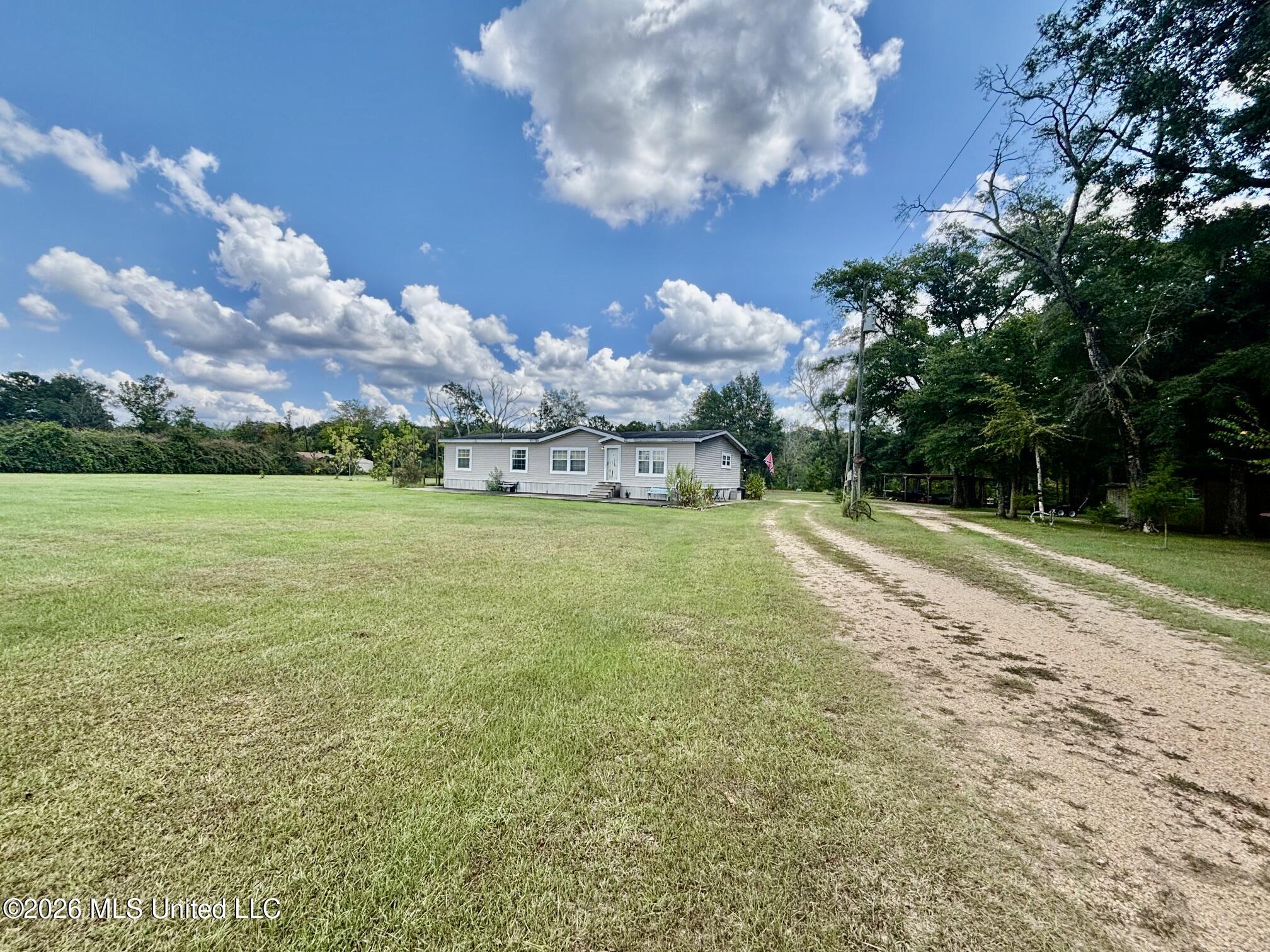 46 Pearlview Circle Property Photo 2