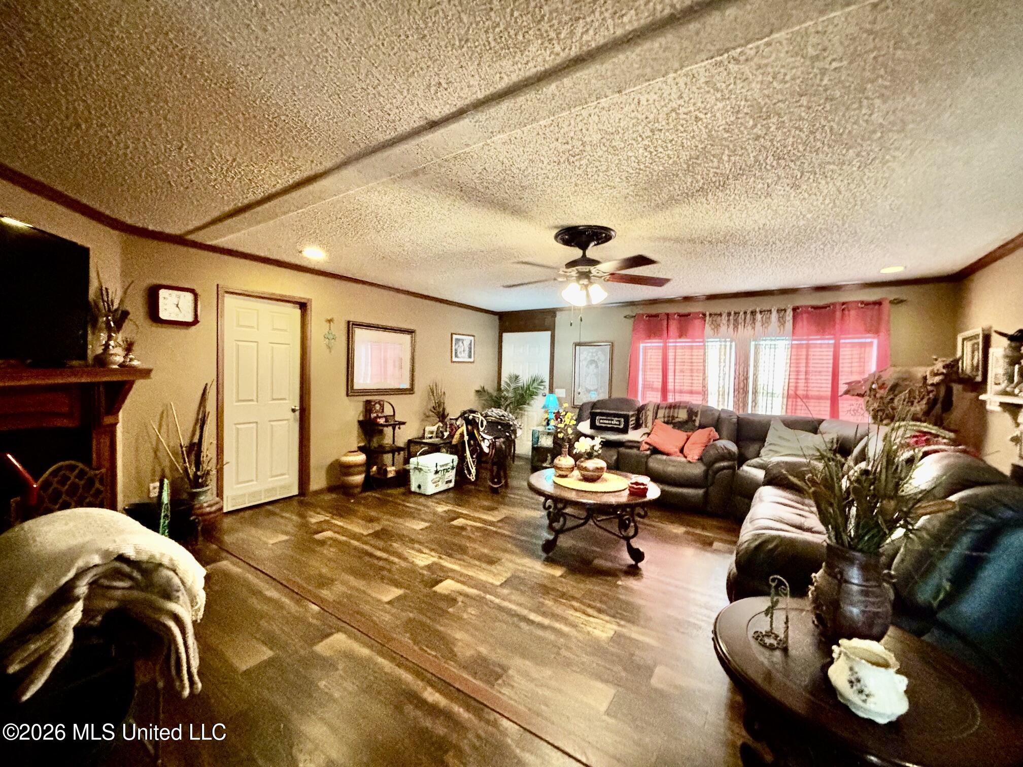 46 Pearlview Circle Property Photo 18