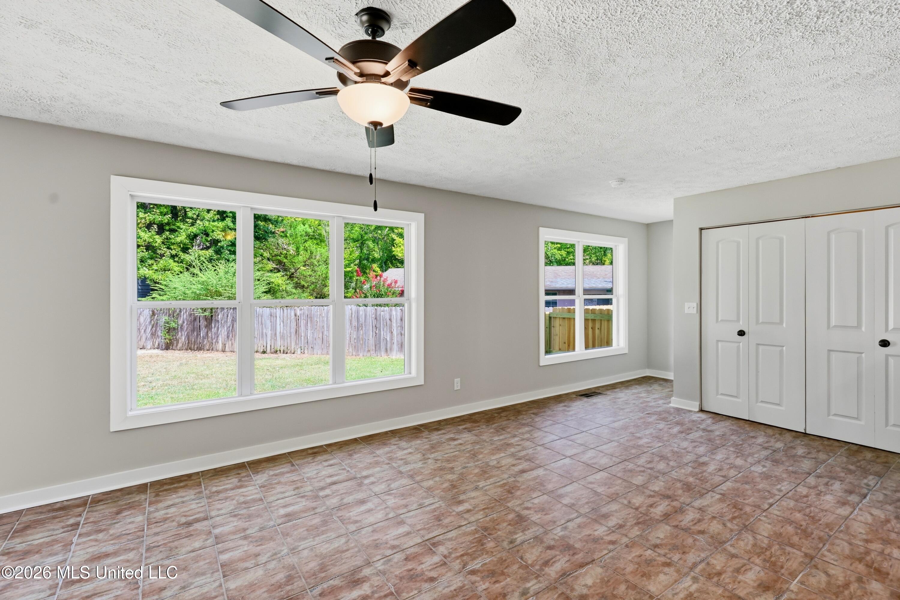 728 Colonial Circle Property Photo 15