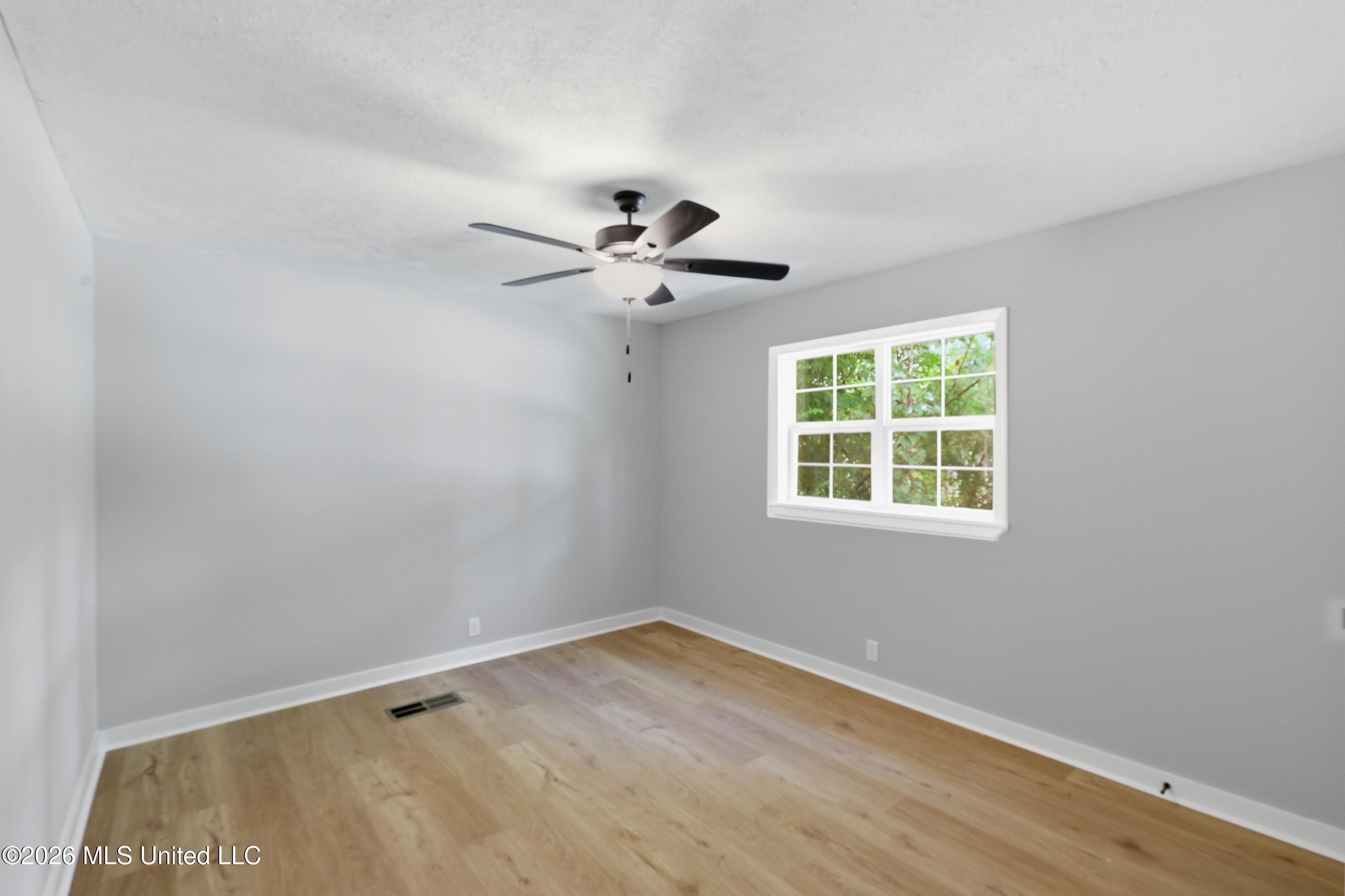 728 Colonial Circle Property Photo 30
