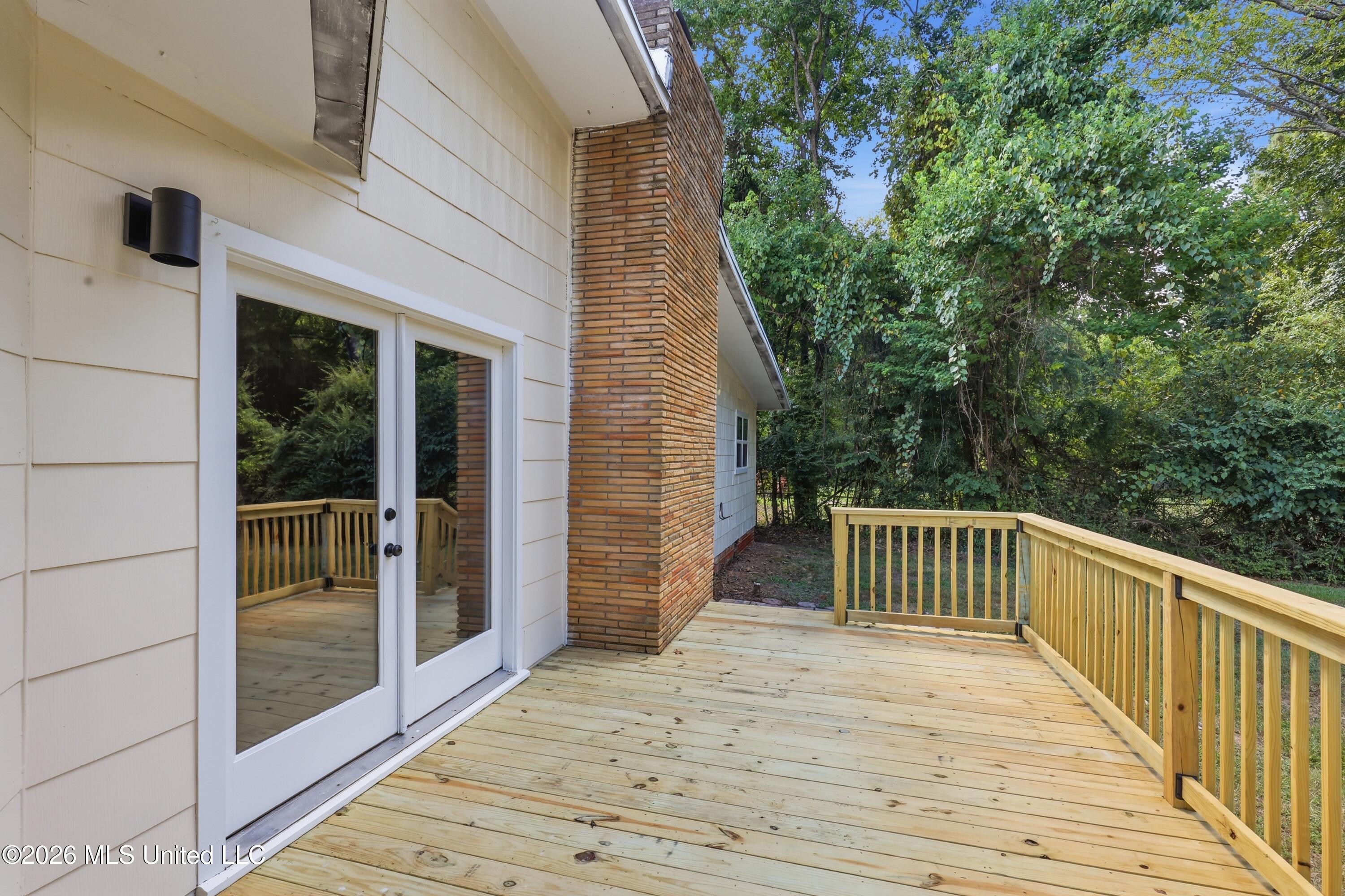 728 Colonial Circle Property Photo 35