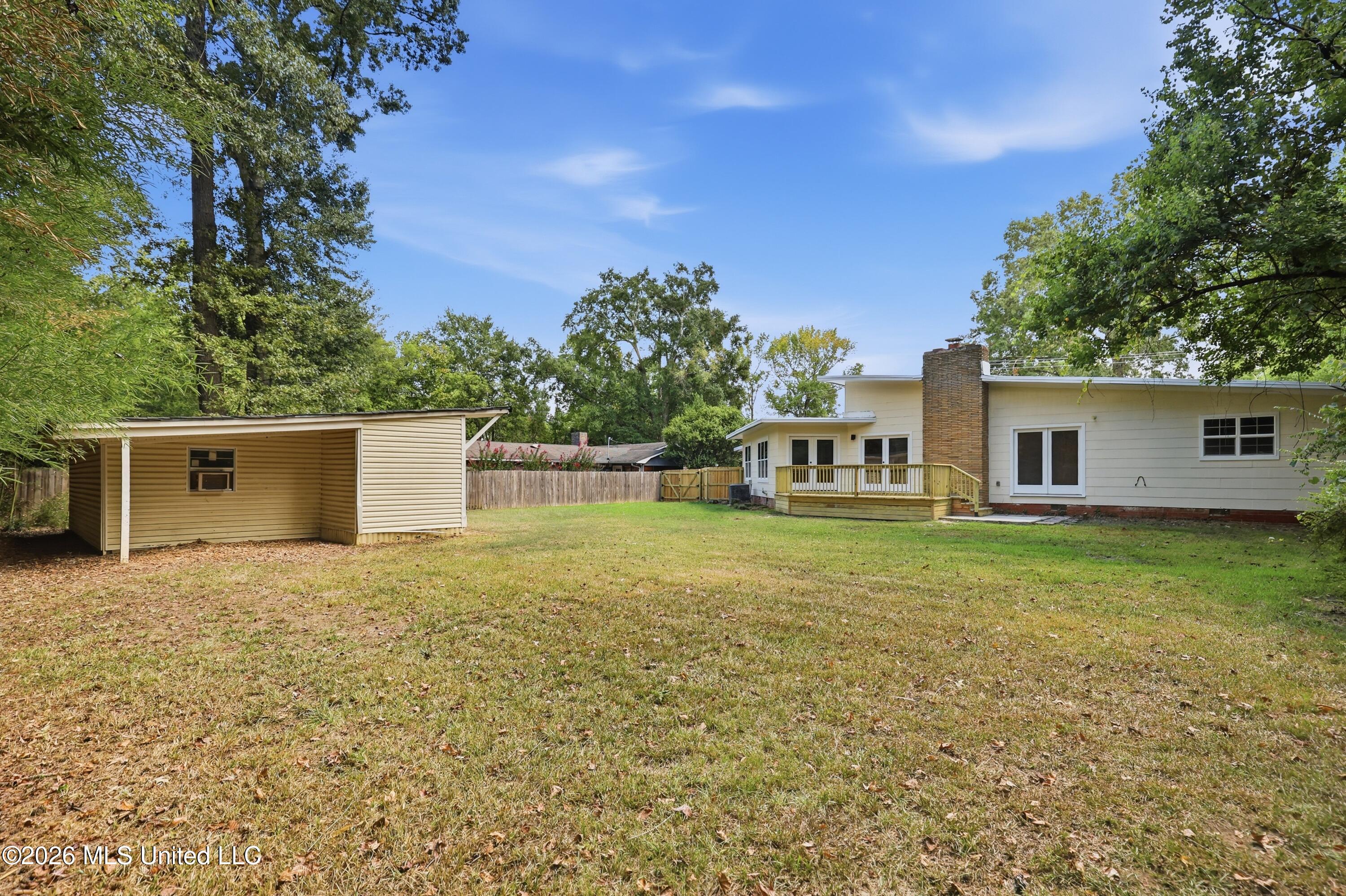 728 Colonial Circle Property Photo 40