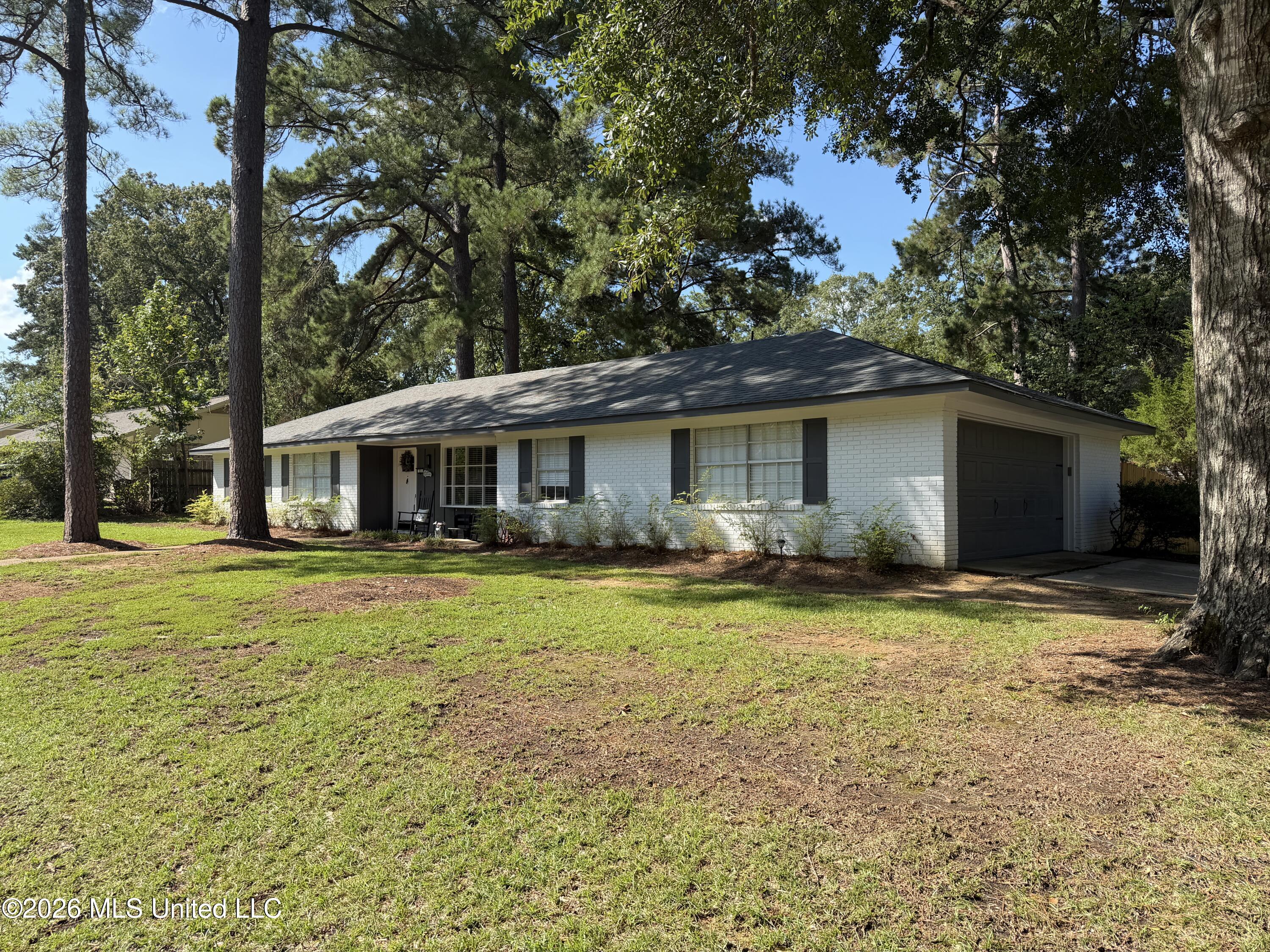 33 Pebble Hill Drive Property Photo 3