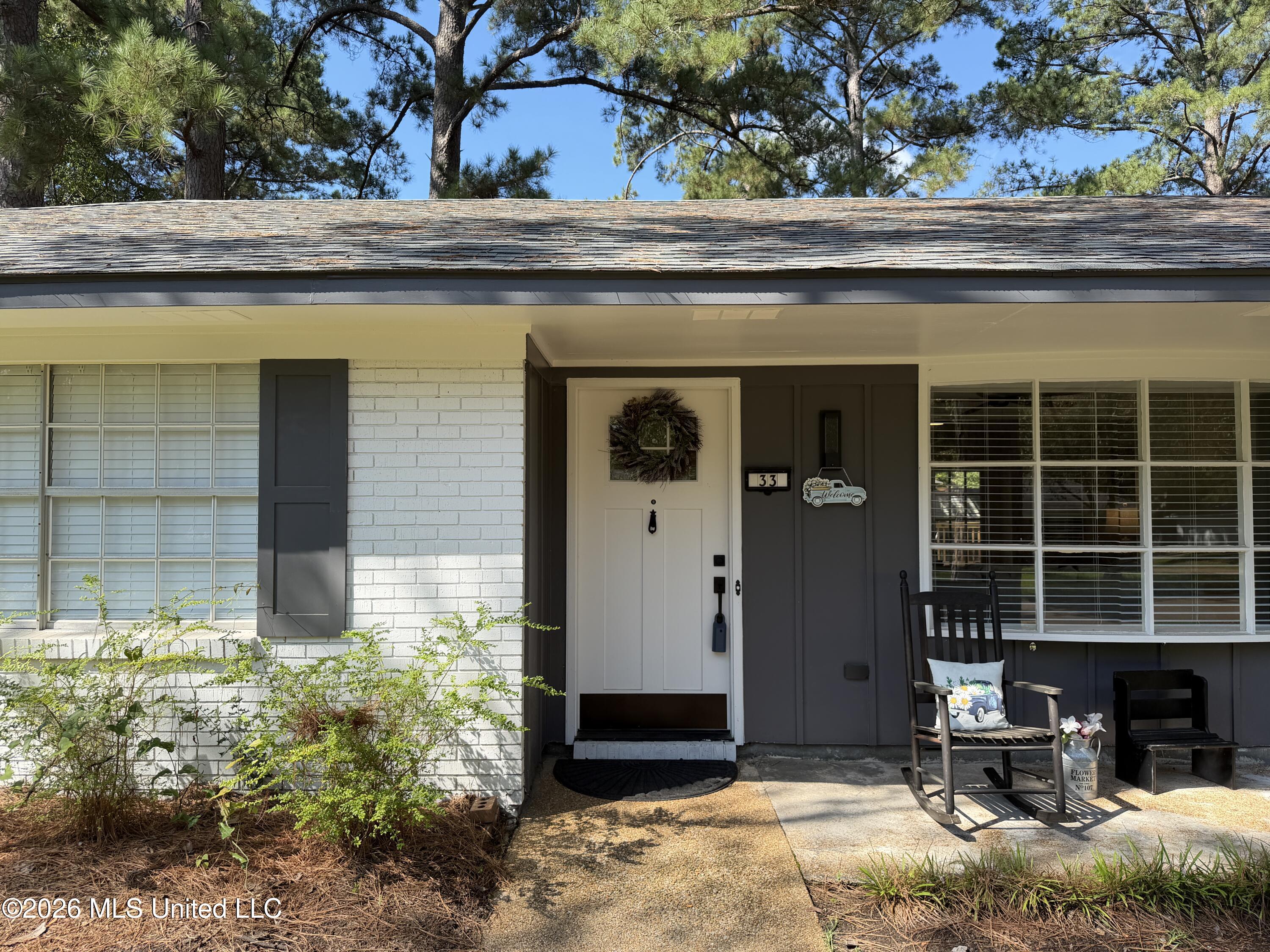 33 Pebble Hill Drive Property Photo 7