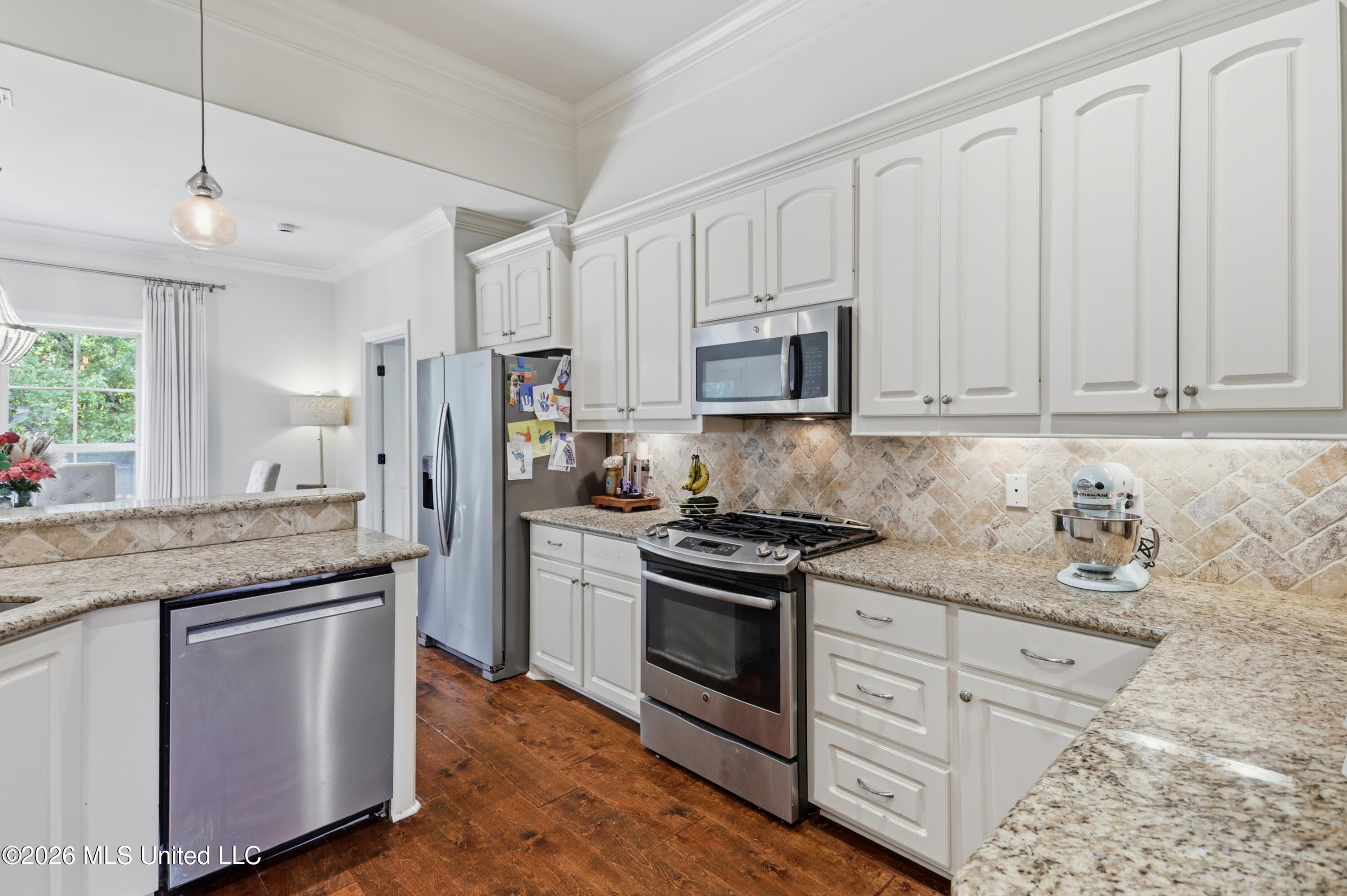 146 Huber Street Property Photo 12
