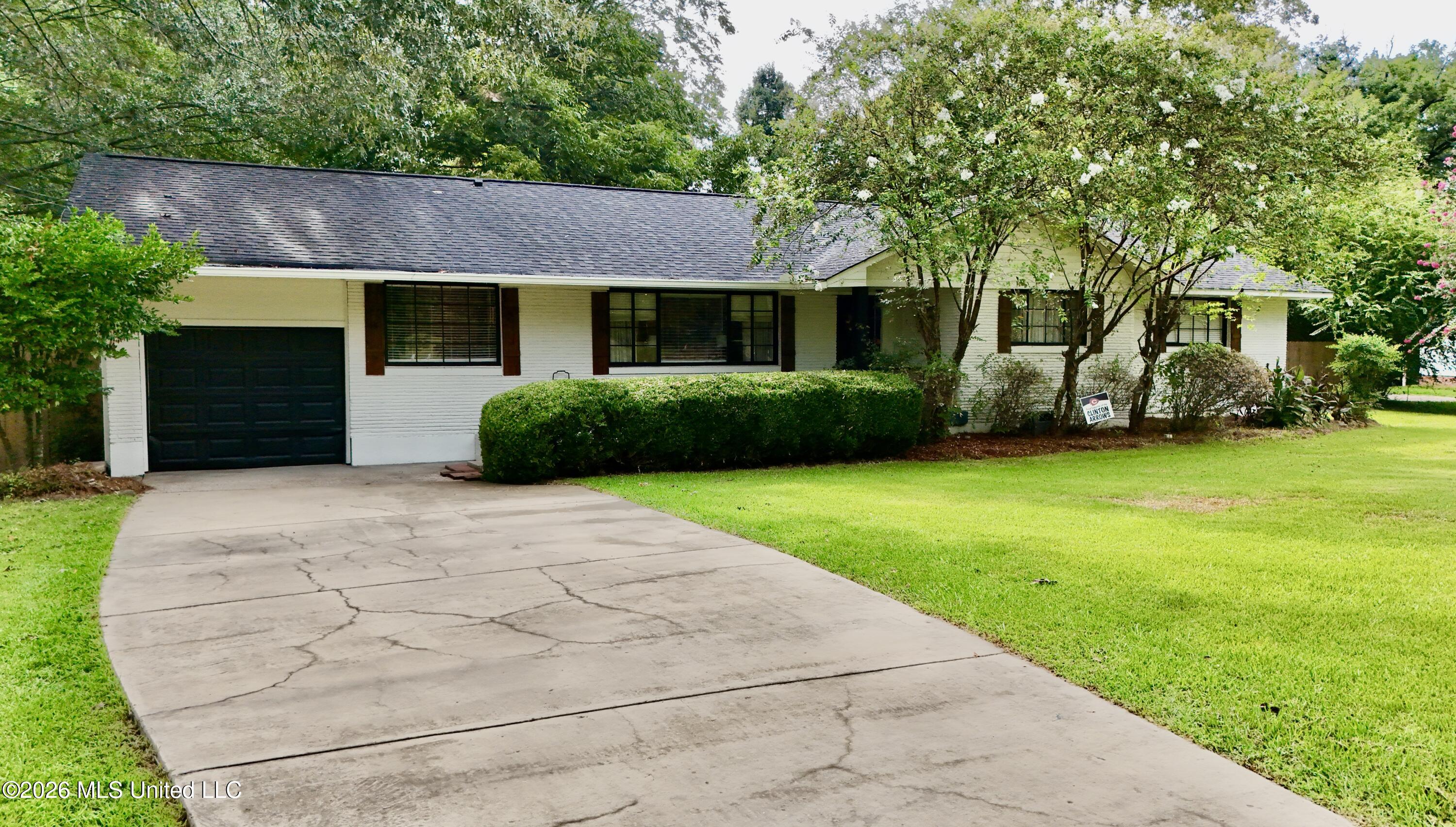 104 Sunset Drive Property Photo 5