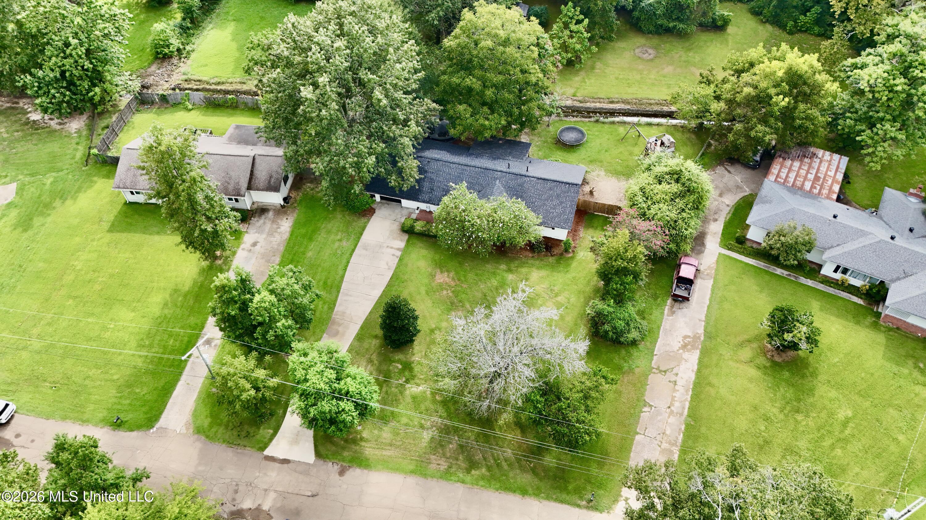 104 Sunset Drive Property Photo 8
