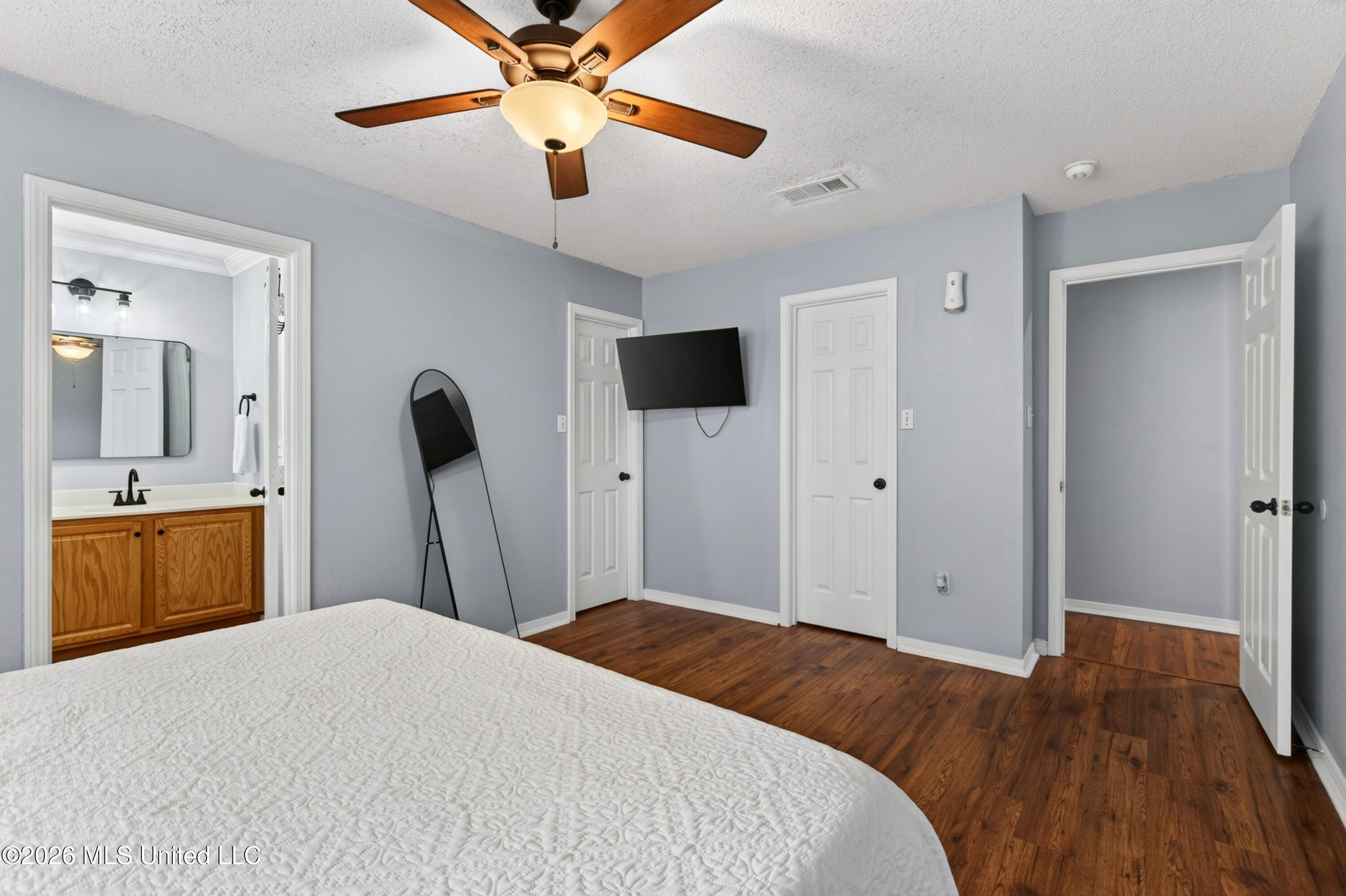 11307 Cypress Bayou Drive Property Photo 32