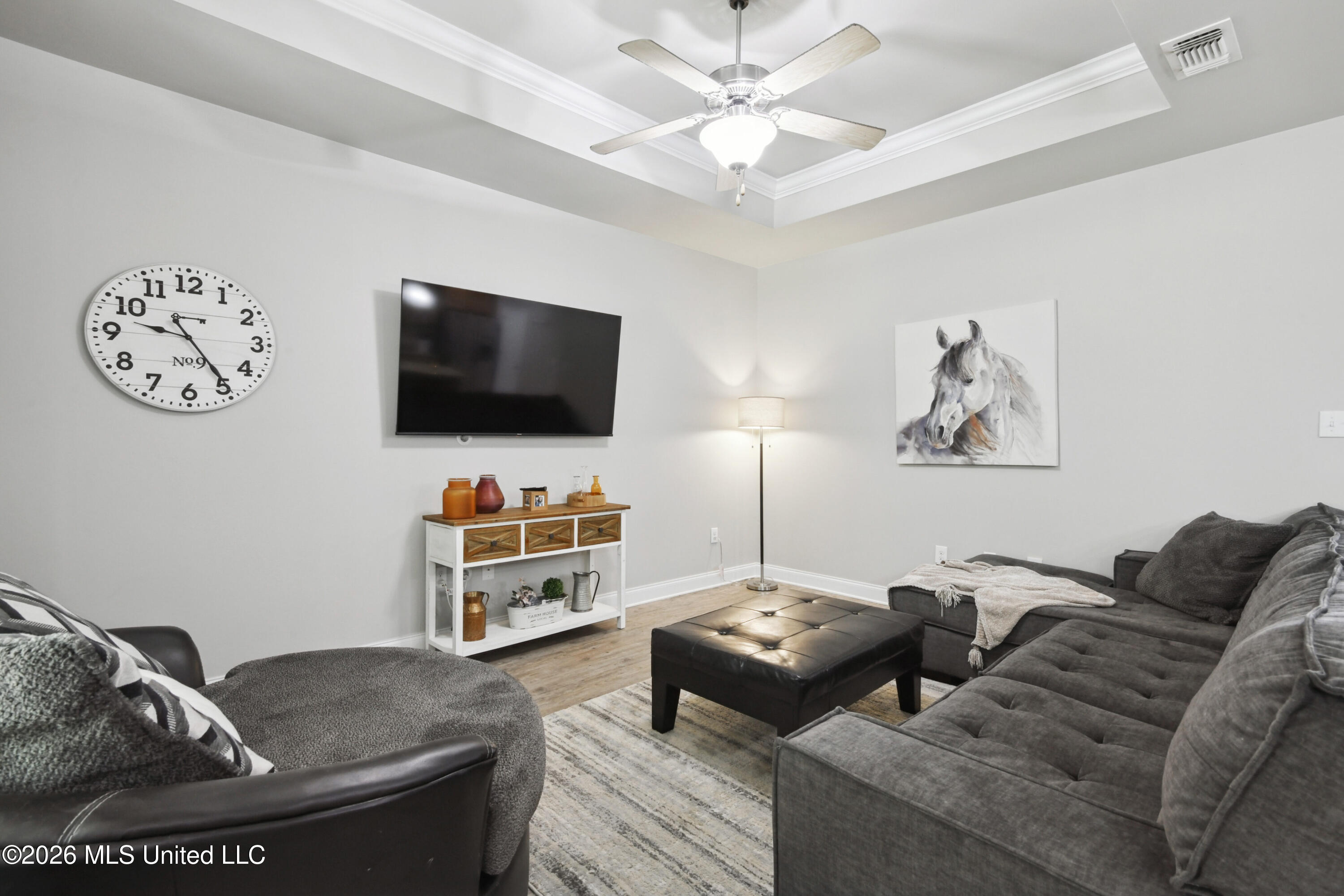 5361 Overland Drive Property Photo 6