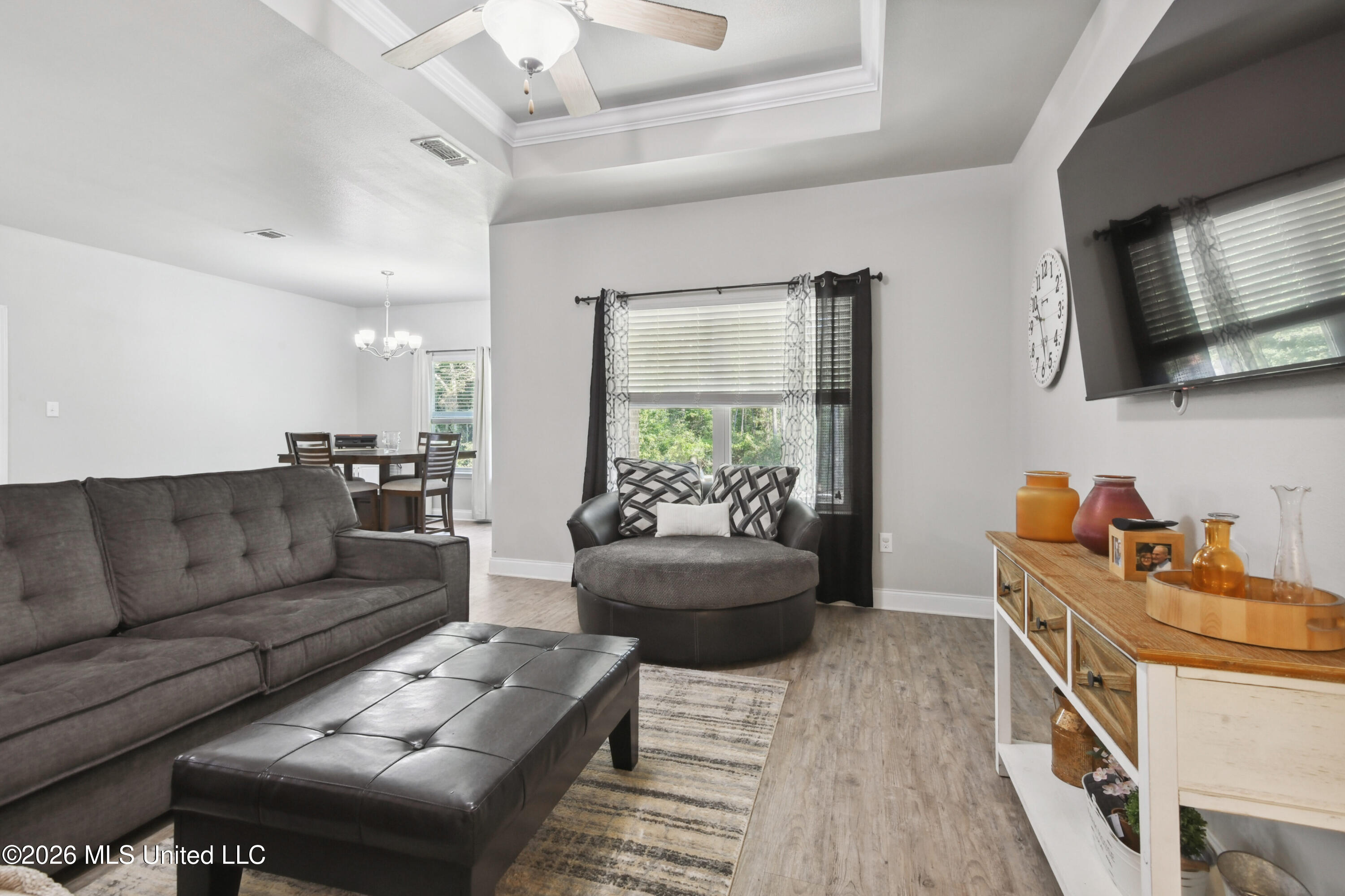 5361 Overland Drive Property Photo 7