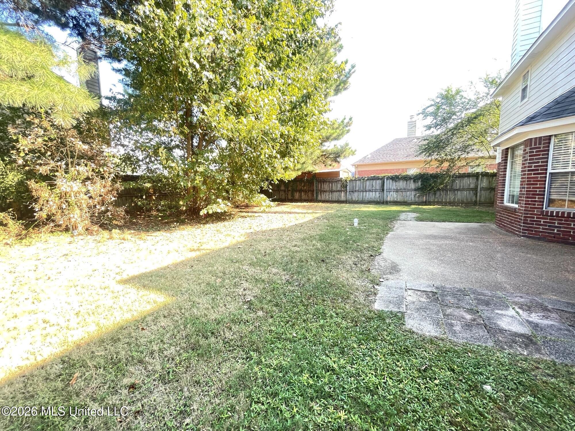 7472 Creekside Drive Property Photo 10