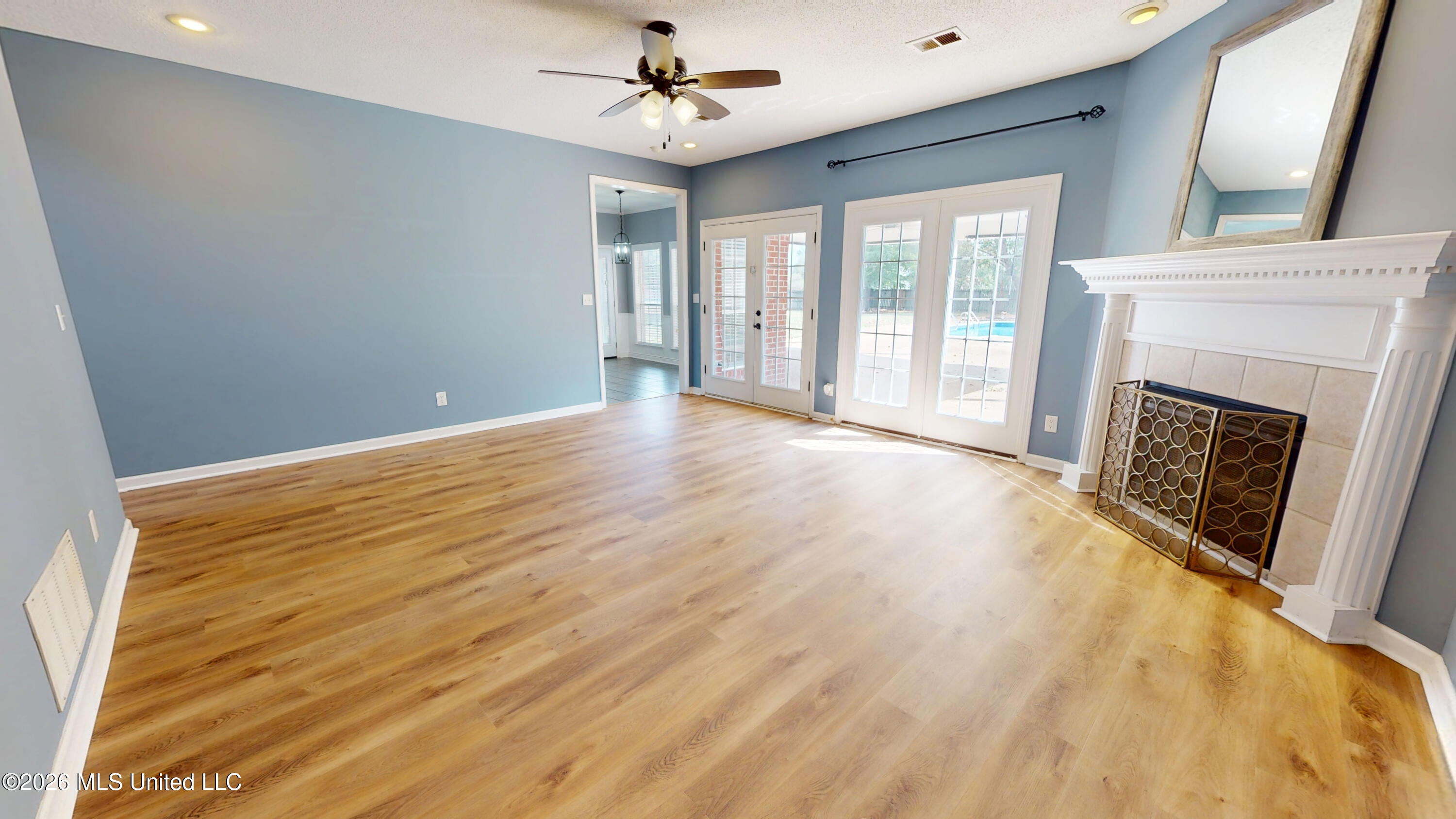 2761 Dickens Place Drive Property Photo 2