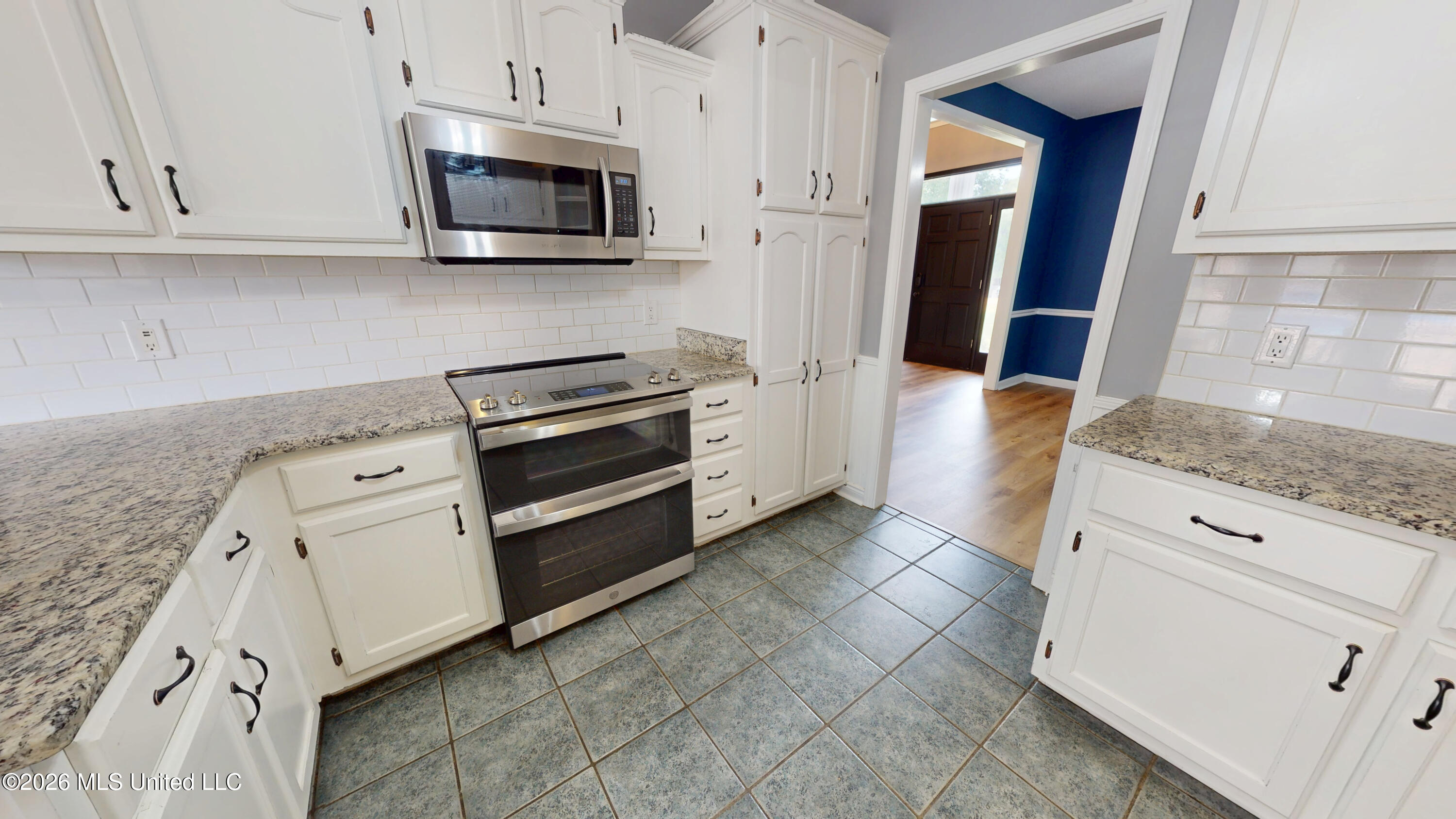 2761 Dickens Place Drive Property Photo 6