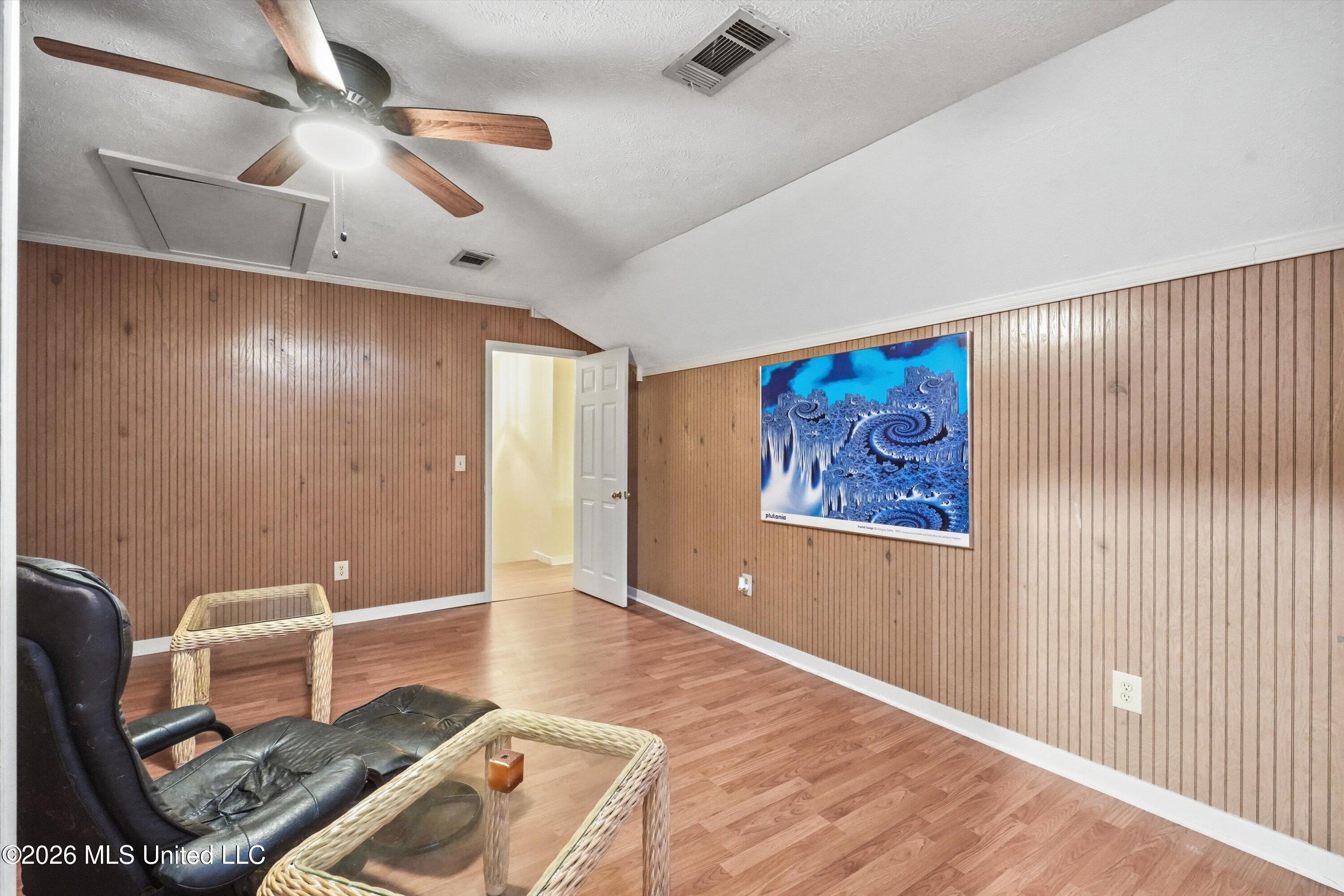 243 Bayview Drive Property Photo 17