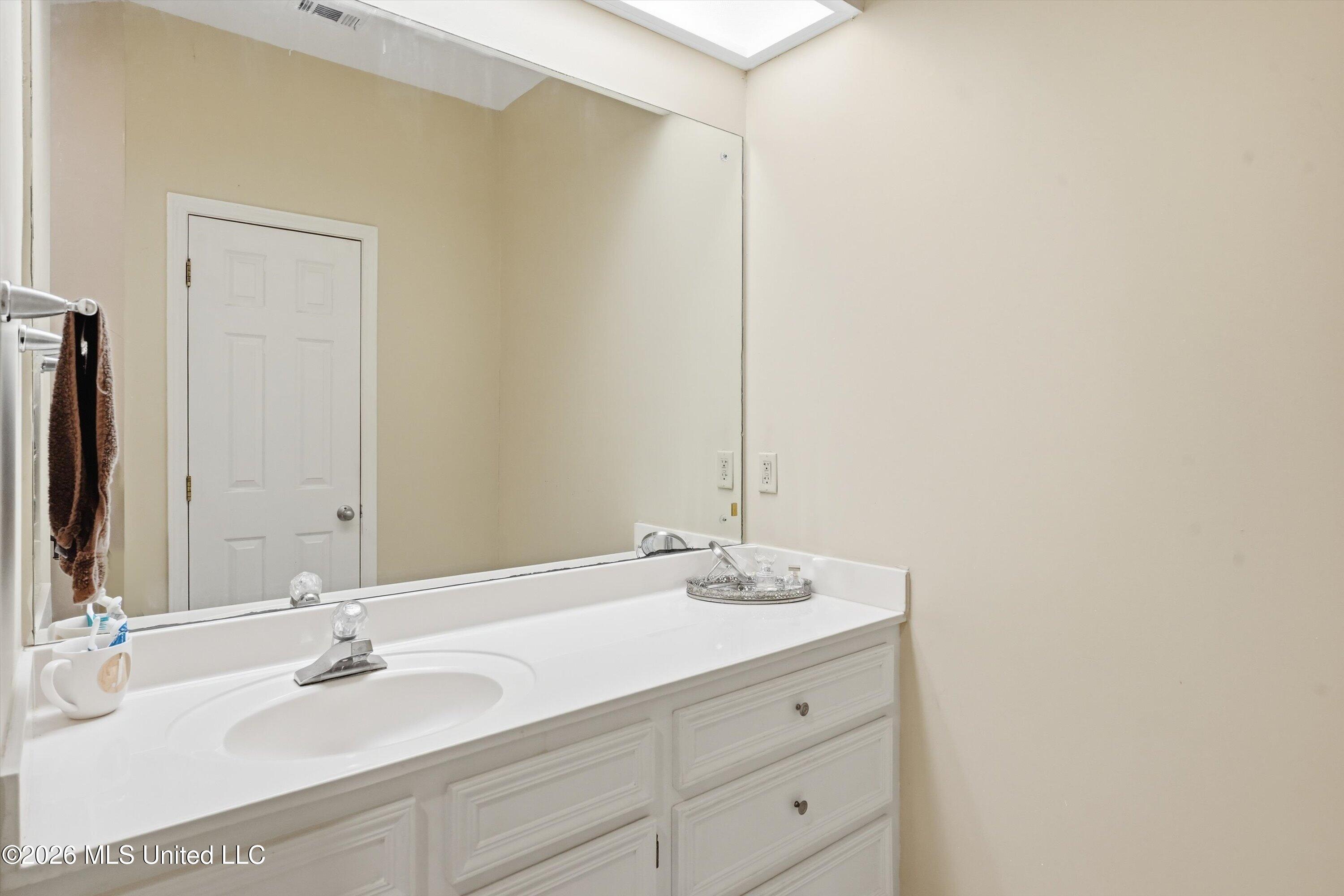 243 Bayview Drive Property Photo 21