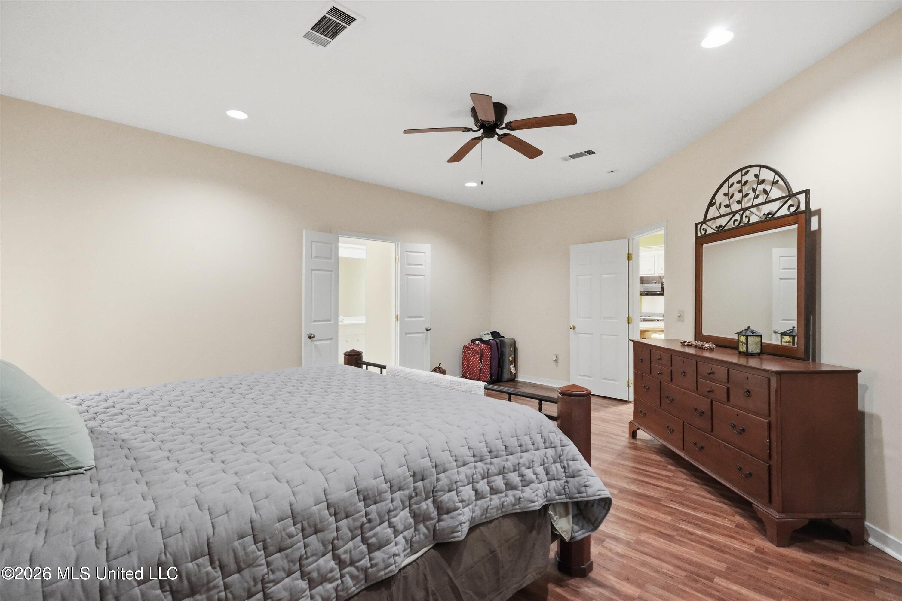 243 Bayview Drive Property Photo 24