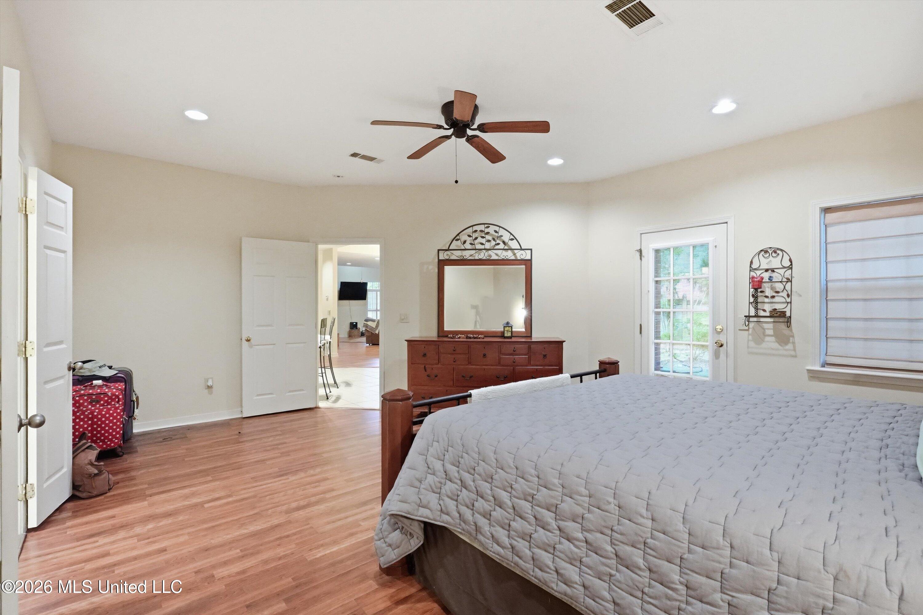243 Bayview Drive Property Photo 25