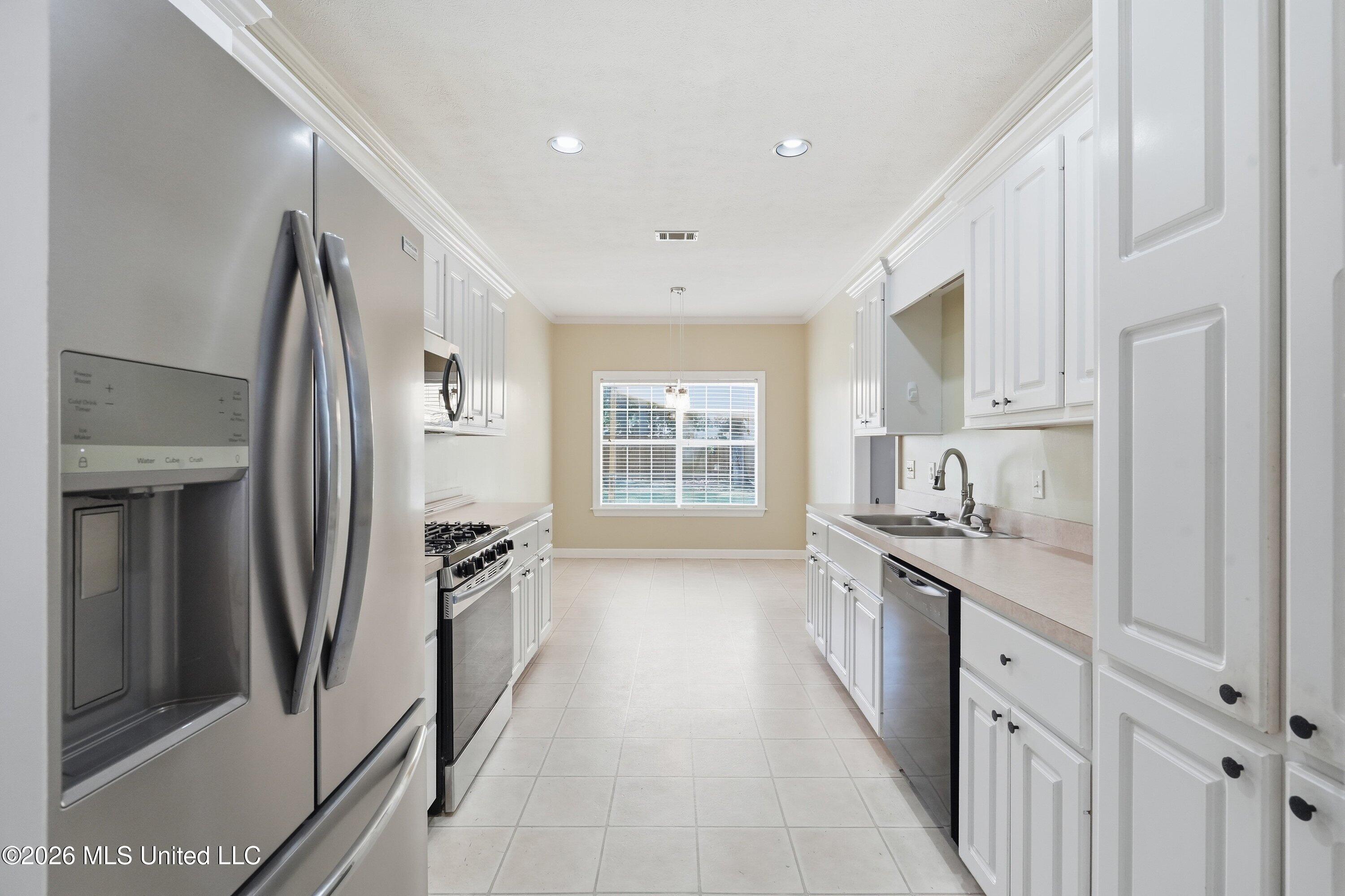 1015 Riverchase North Drive Property Photo 10