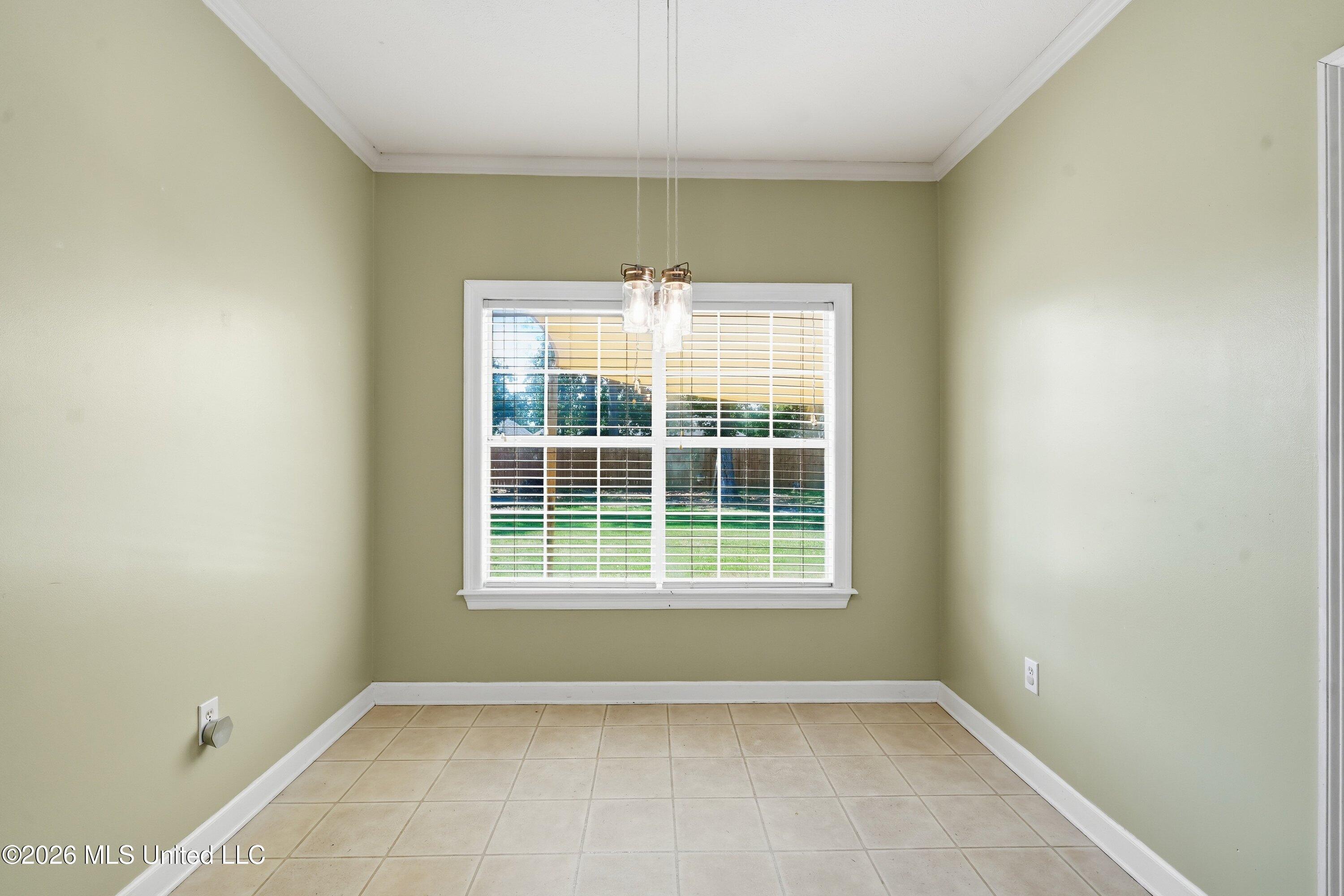 1015 Riverchase North Drive Property Photo 13