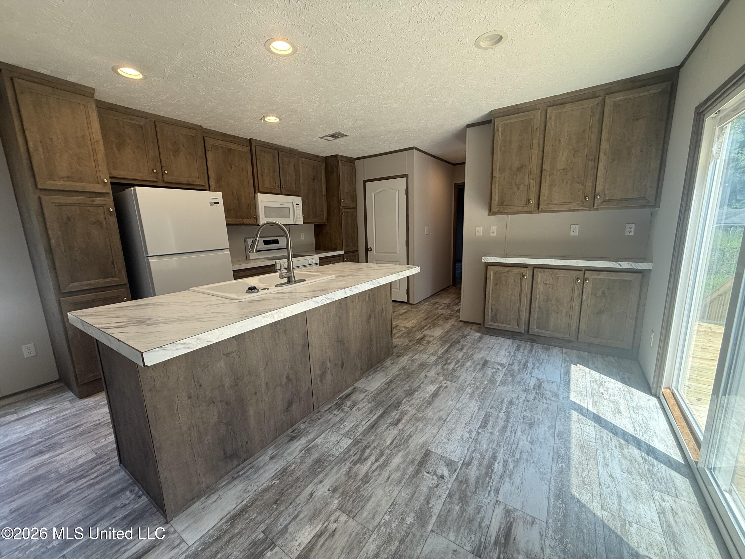 1246 Bolton Loop Property Photo 6