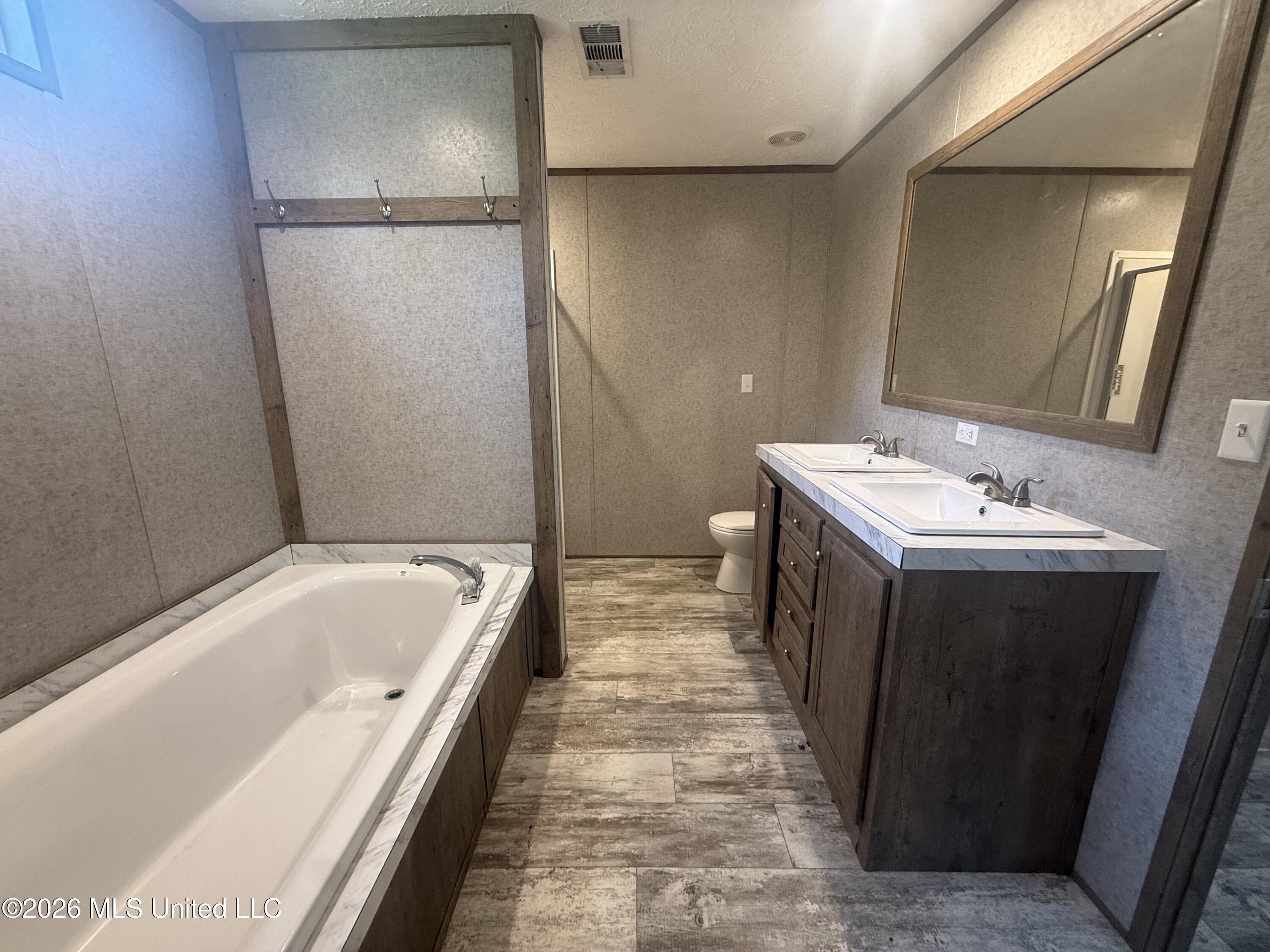1246 Bolton Loop Property Photo 11