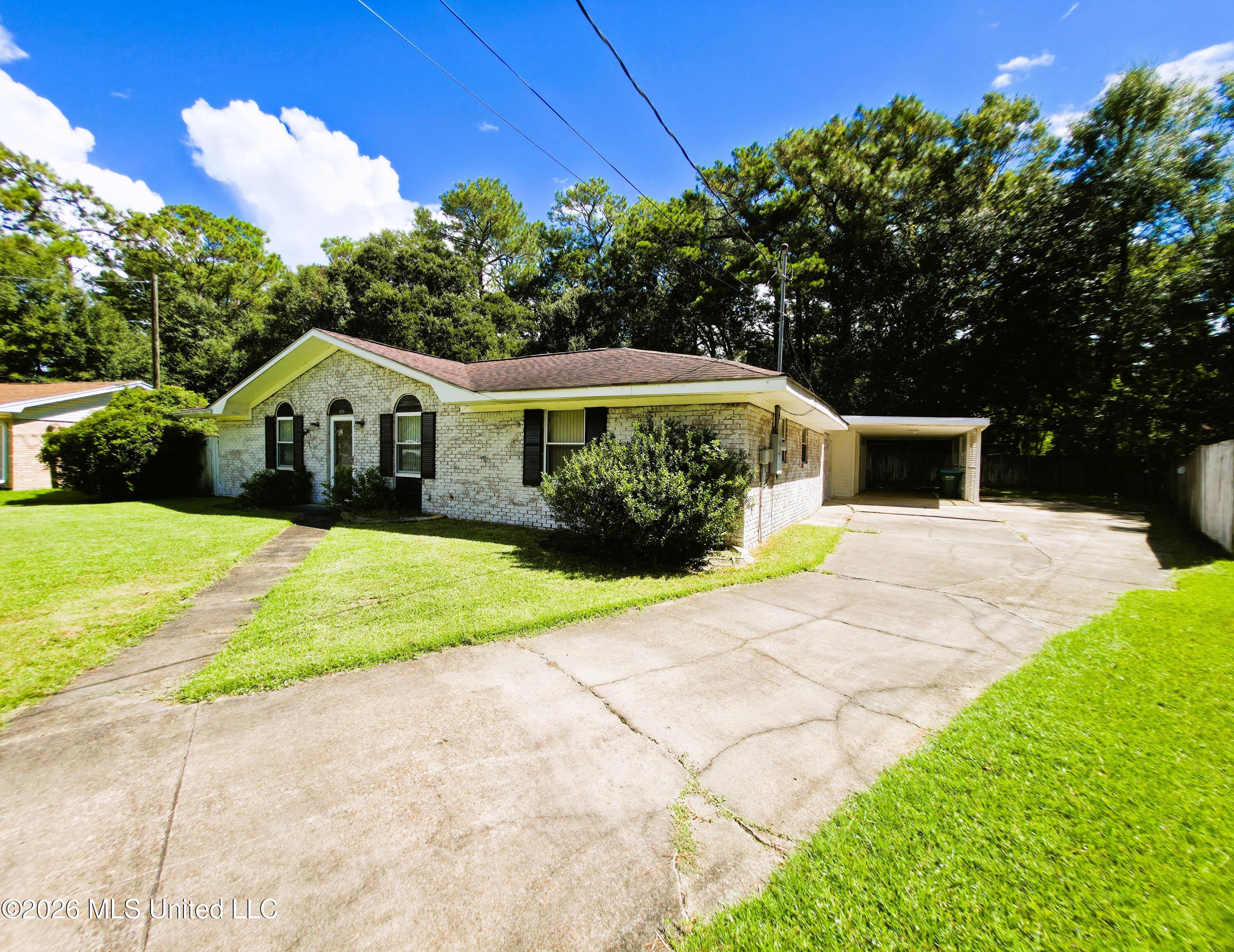 1800 Pat Drive Property Photo 4